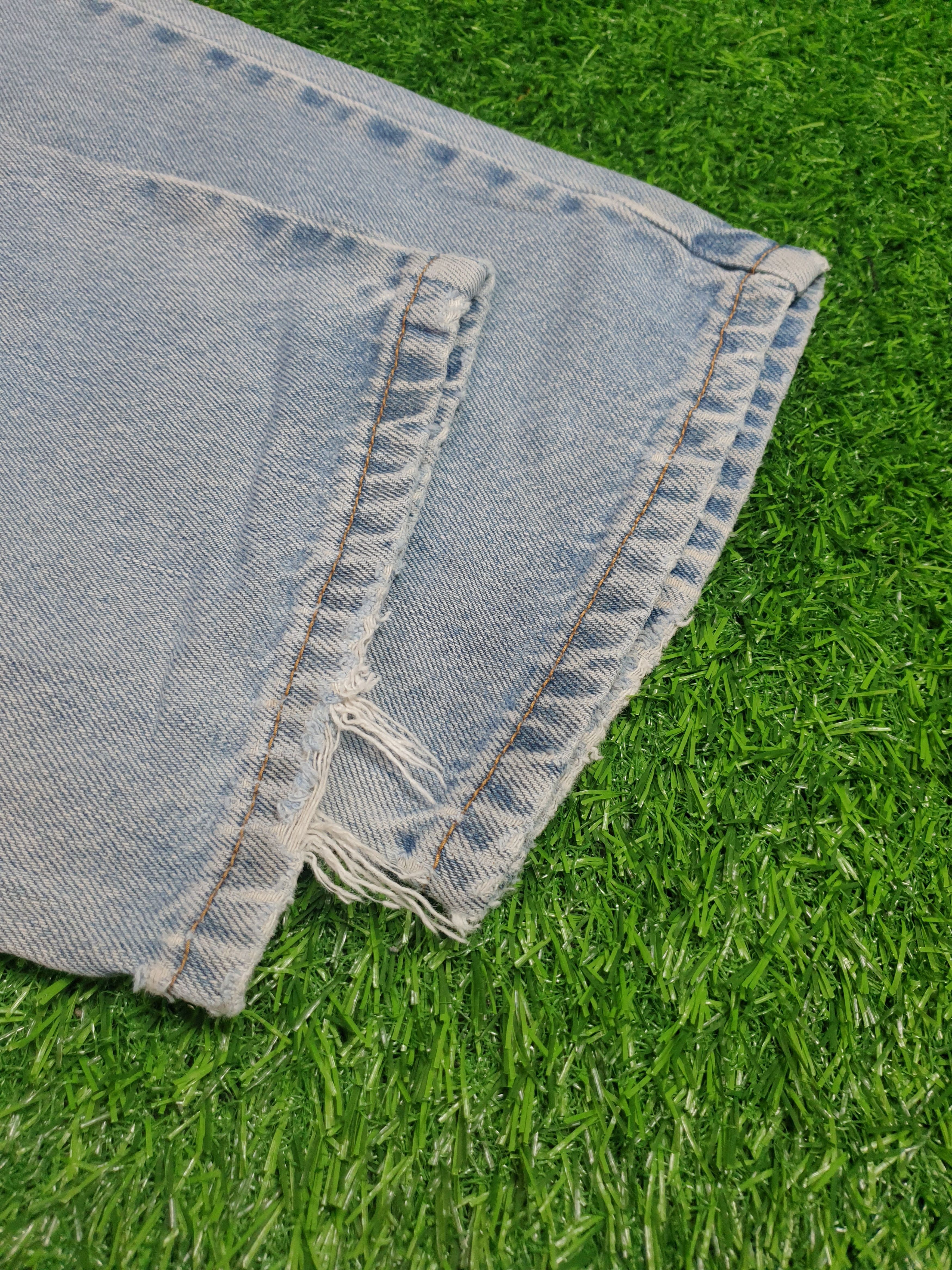 Levi's Vintage LEVIS 550 Sun Faded Distressed 33X32 Jeans L0111 Size US 33 - 9 Thumbnail