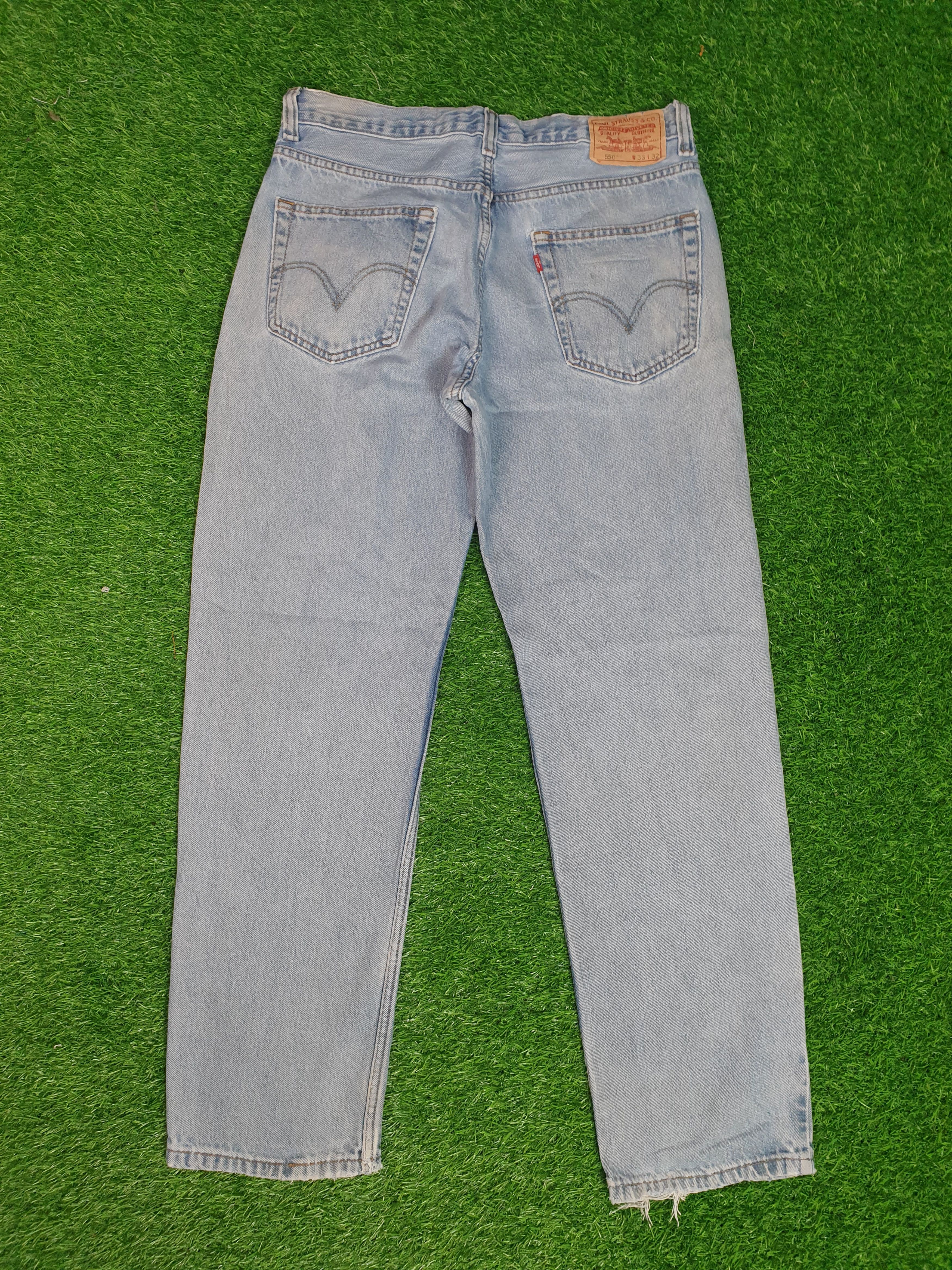 Levi's Vintage LEVIS 550 Sun Faded Distressed 33X32 Jeans L0111 Size US 33 - 2 Thumbnail