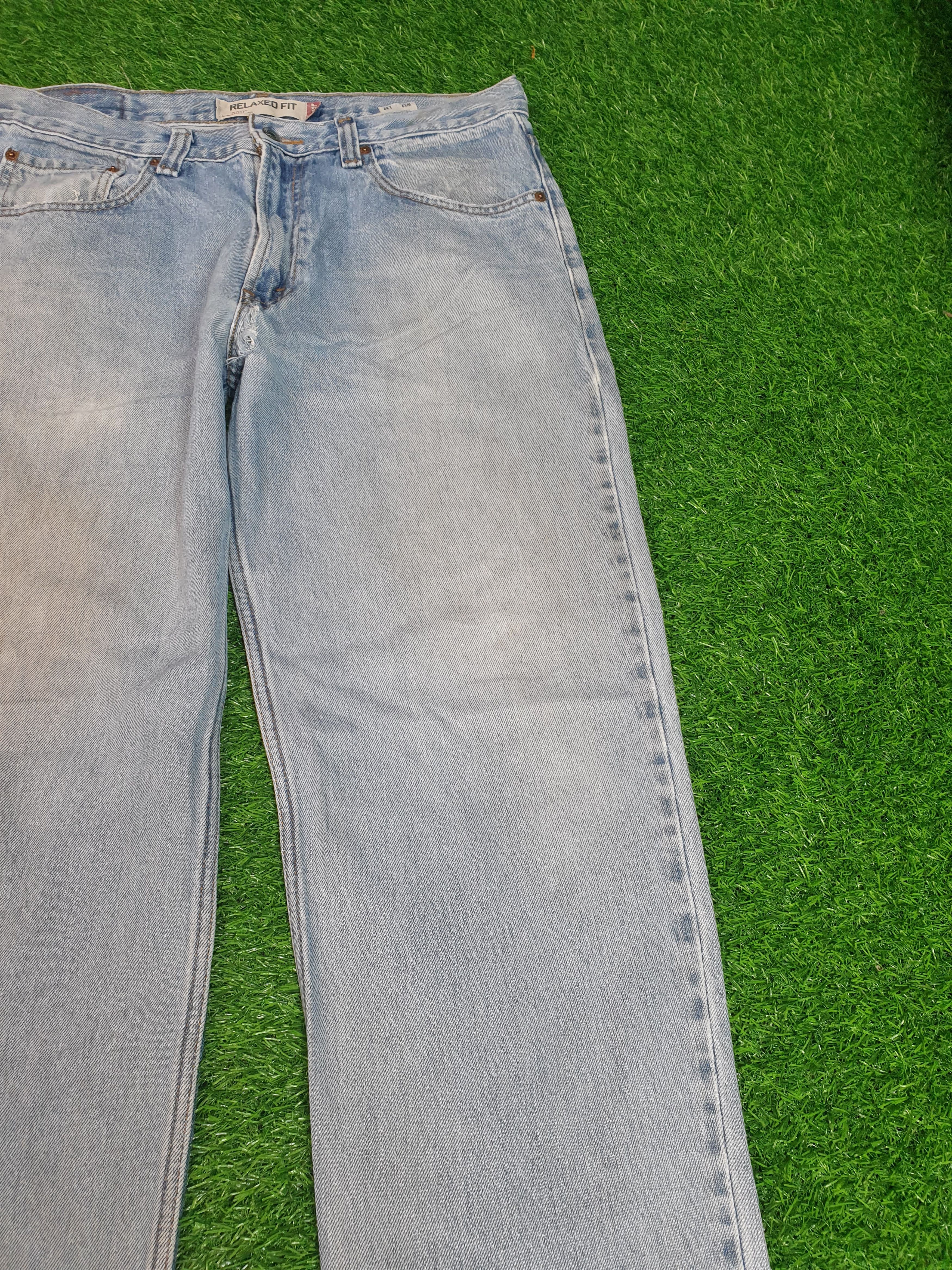 Levi's Vintage LEVIS 550 Sun Faded Distressed 33X32 Jeans L0111 Size US 33 - 3 Thumbnail