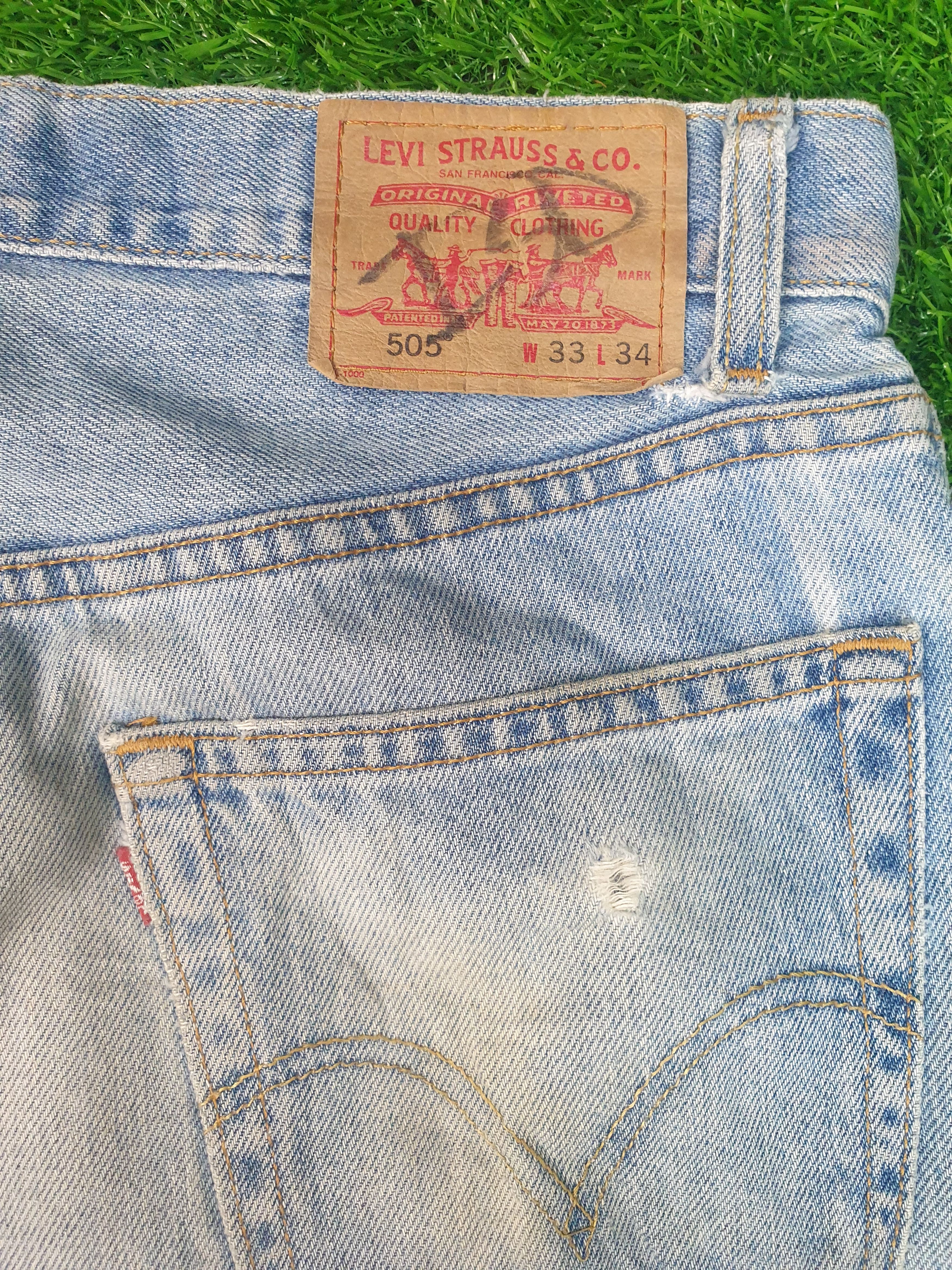 Levi's LEVIS 505 Light Wash Distressed Size 33X34 Jeans L0173 Size US 33 - 9 Thumbnail