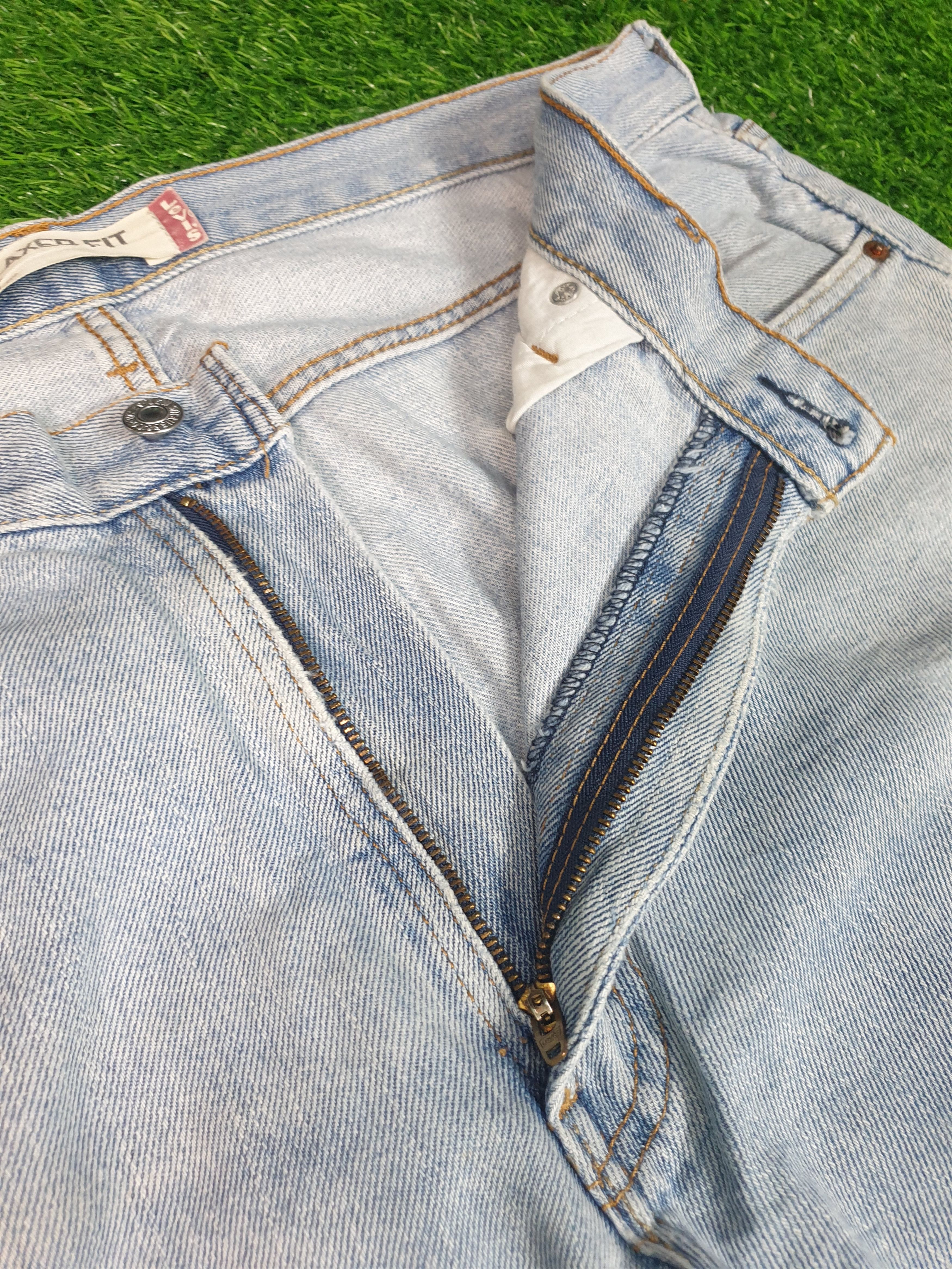Levi's Vintage LEVIS 550 Sun Faded Distressed 37X30 Jeans L0095 Size US 37 - 6 Thumbnail