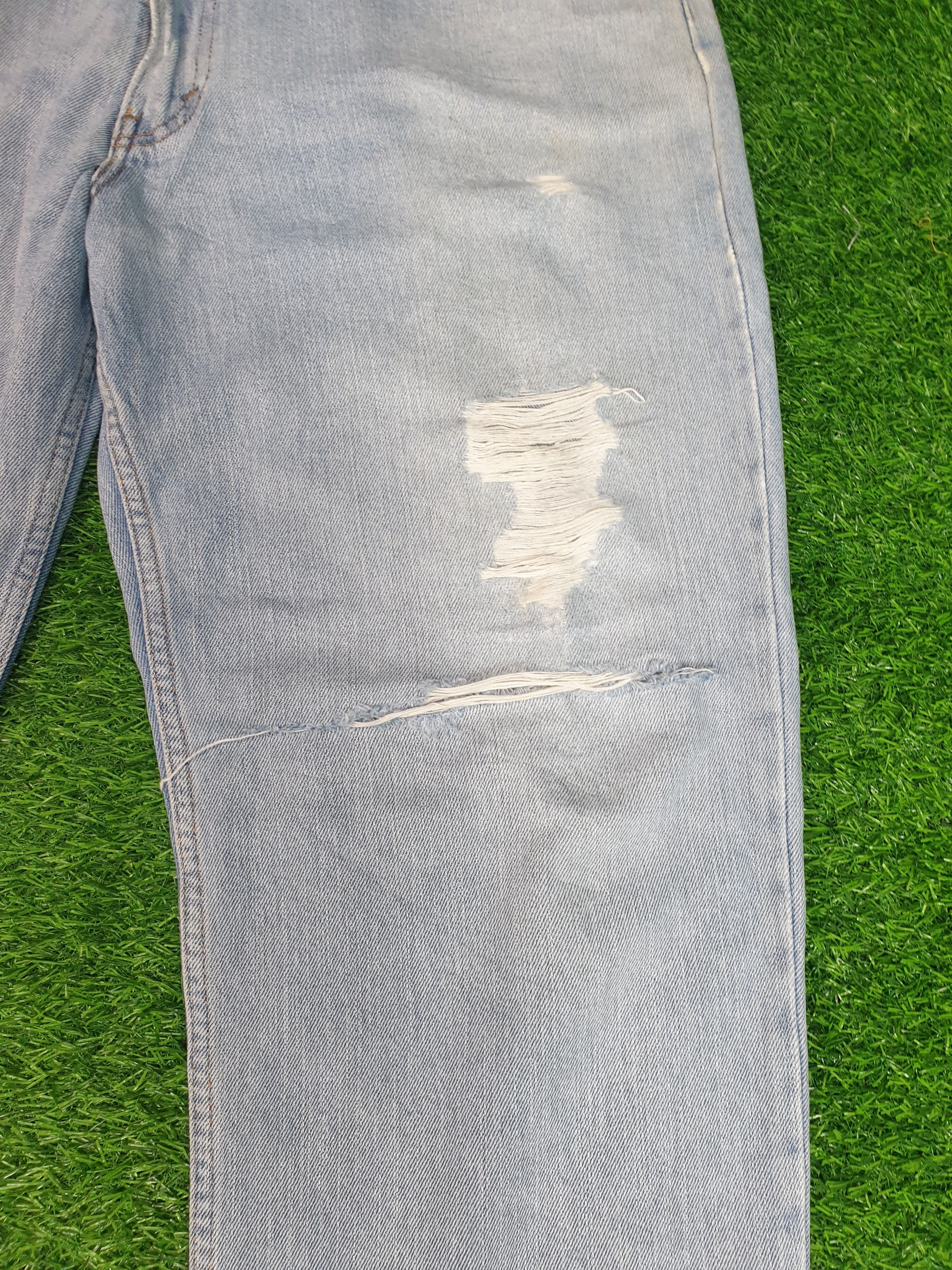 Levi's Vintage LEVIS 550 Sun Faded Distressed 37X30 Jeans L0095 Size US 37 - 4 Thumbnail