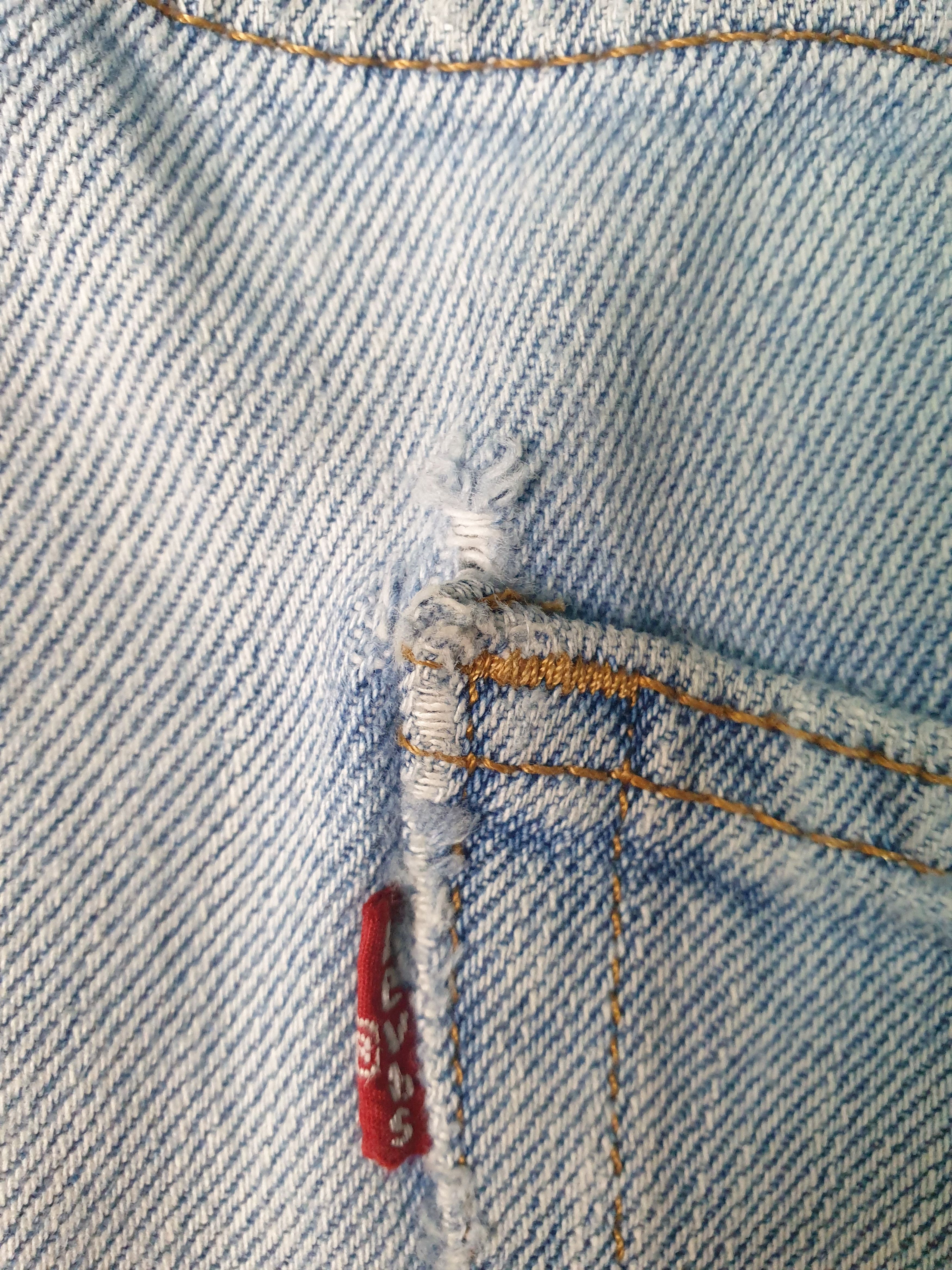 Levi's Vintage LEVIS 550 Sun Faded Distressed 37X30 Jeans L0095 Size US 37 - 10 Thumbnail