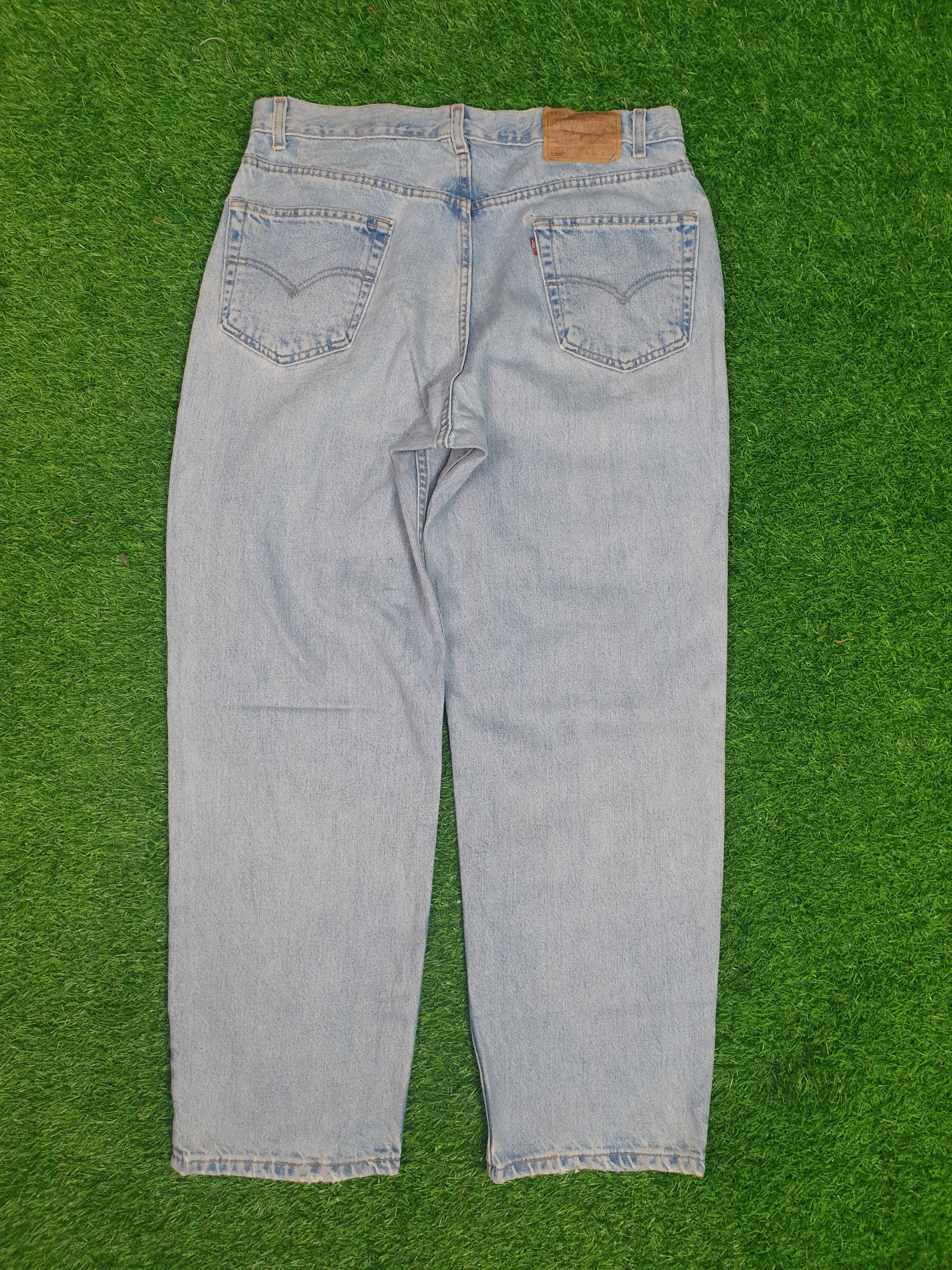 Levi's Vintage LEVIS 550 Sun Faded Size 36X30 Jeans L0083 Size US 36 / EU 52 - 2 Thumbnail