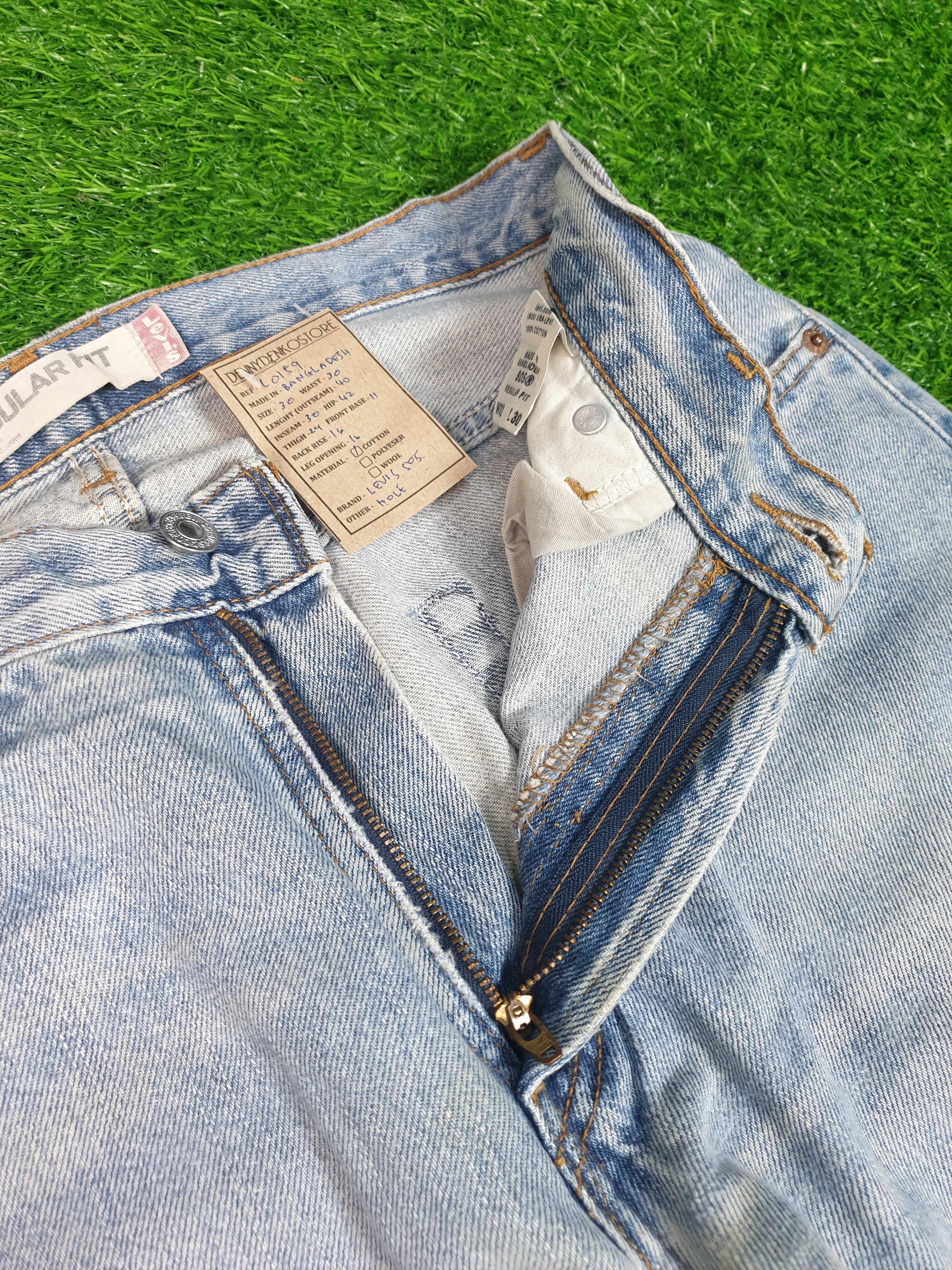 Levi's Vintage LEVIS 505 Light Wash Faded Size 32X30 Jeans L0159 Size US 32 / EU 48 - 9 Thumbnail