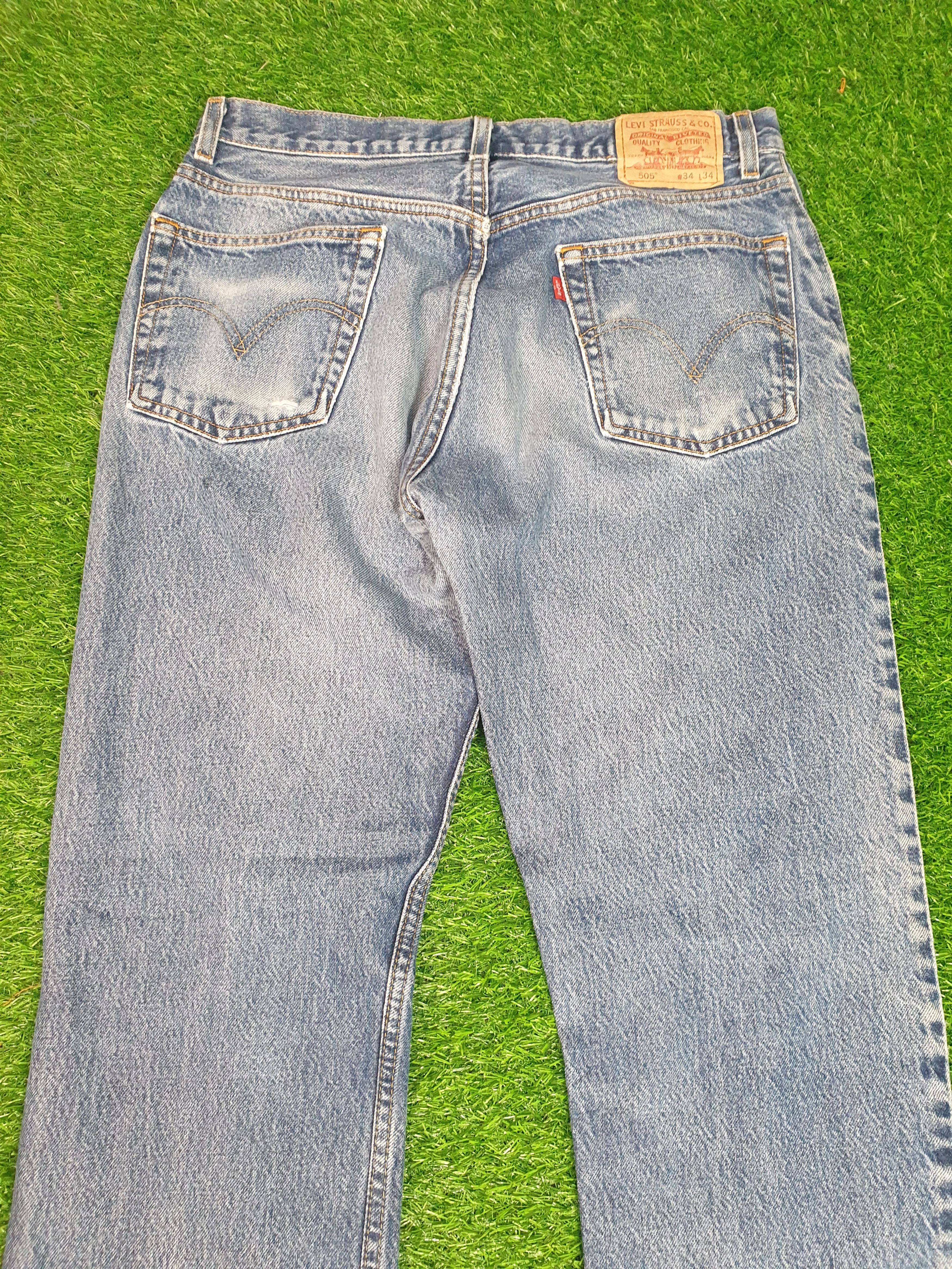 Levi's Vintage LEVIS 505 Sun Faded Stone Wash 33X34 Jeans L0110 Size US 33 - 6 Thumbnail