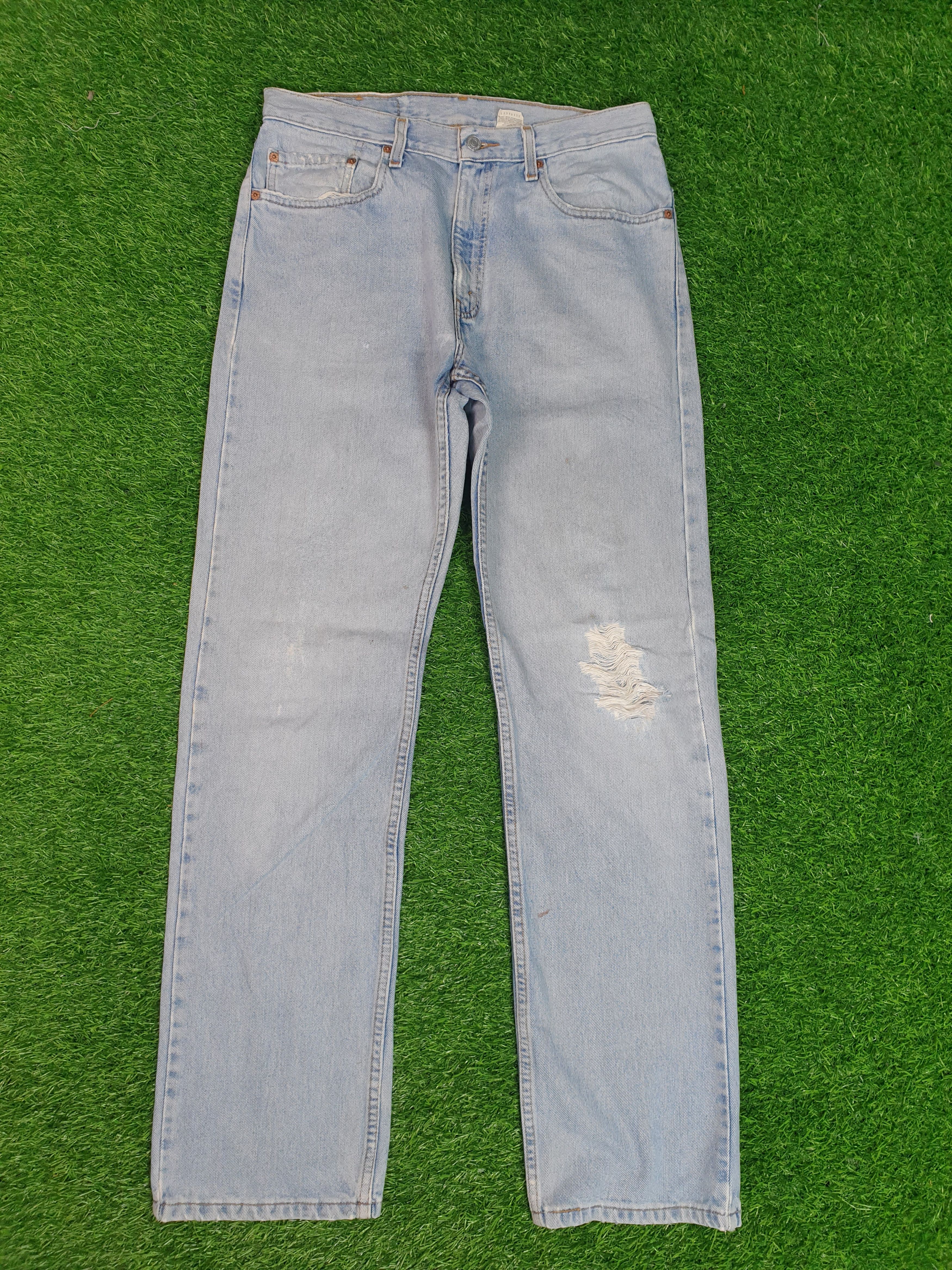 Levi's Vintage Clothing Vintage 90's LEVIS 505 Faded Distressed 32X33 Jeans L0096 Size US 32 / EU 48 - 1 Thumbnail