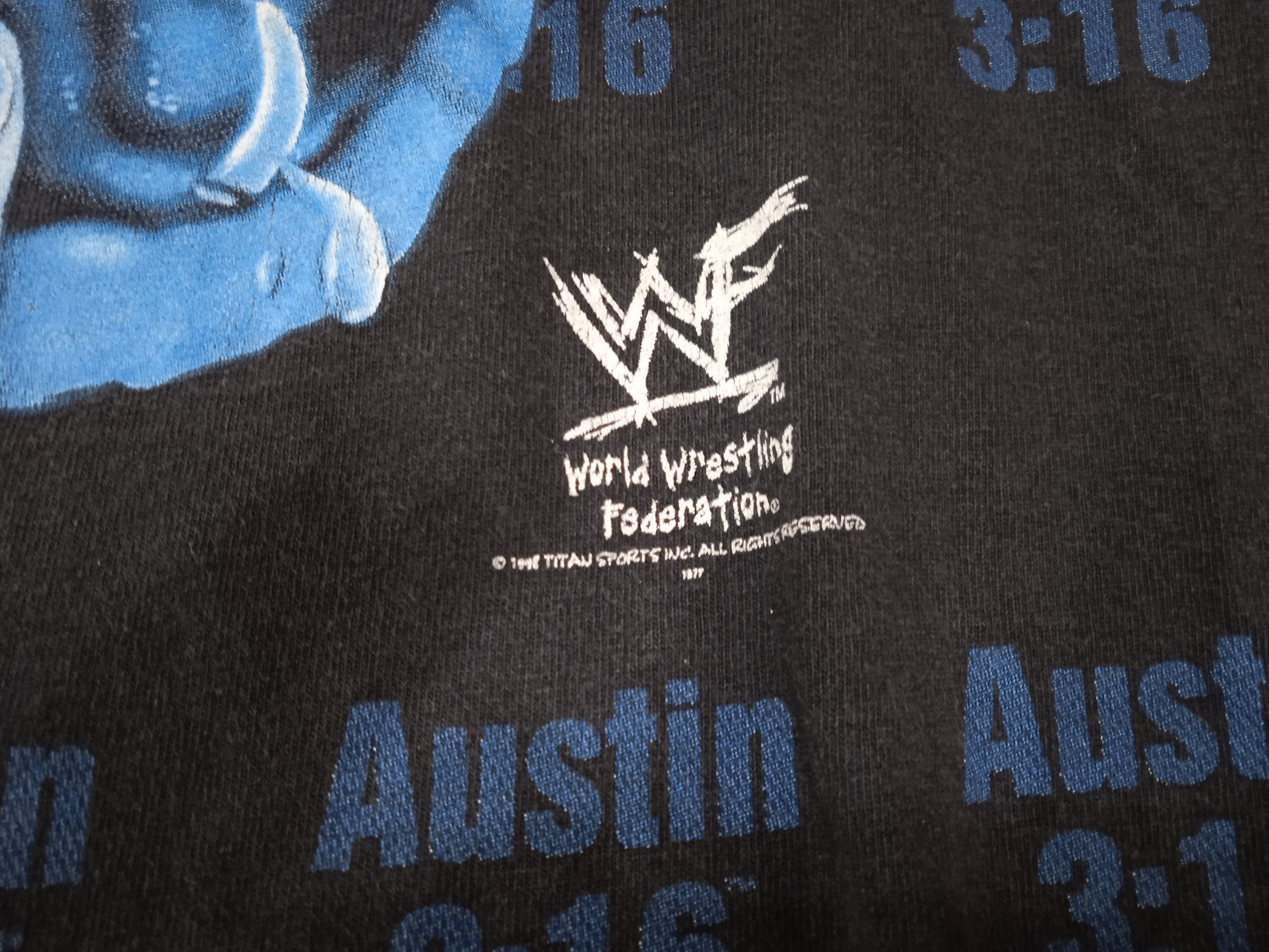 Vintage VINTAGE 90s WWF Stone Cold Steve Austin T-Shirt Youth Size US XS / EU 42 / 0 - 4 Thumbnail