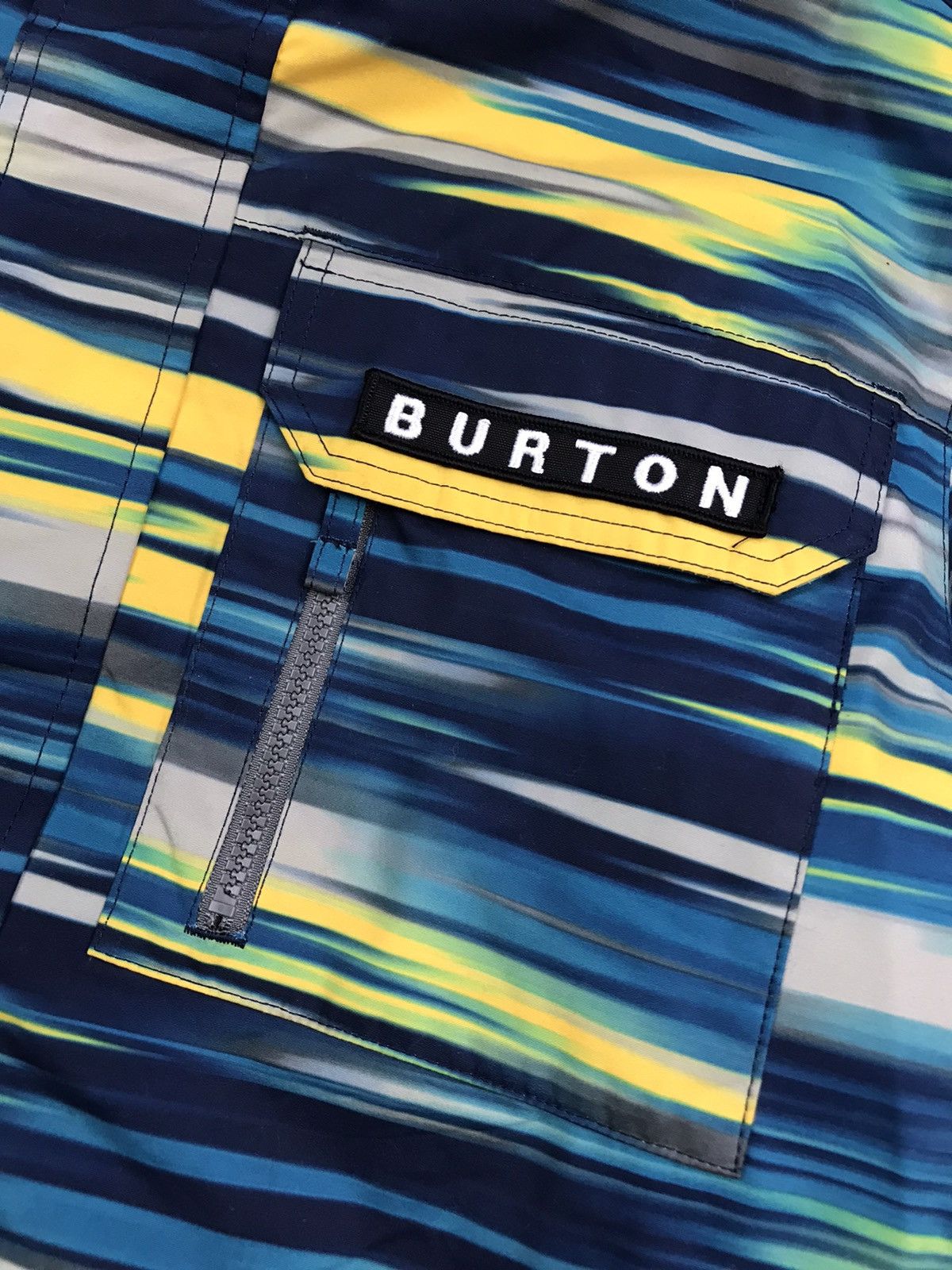 Burton × Mountain Dew BURTON POACHER SNOWBOARD JACKET HOODED DRYRIDE MULTICOLOUR Size US M / EU 48-50 / 2 - 5 Thumbnail