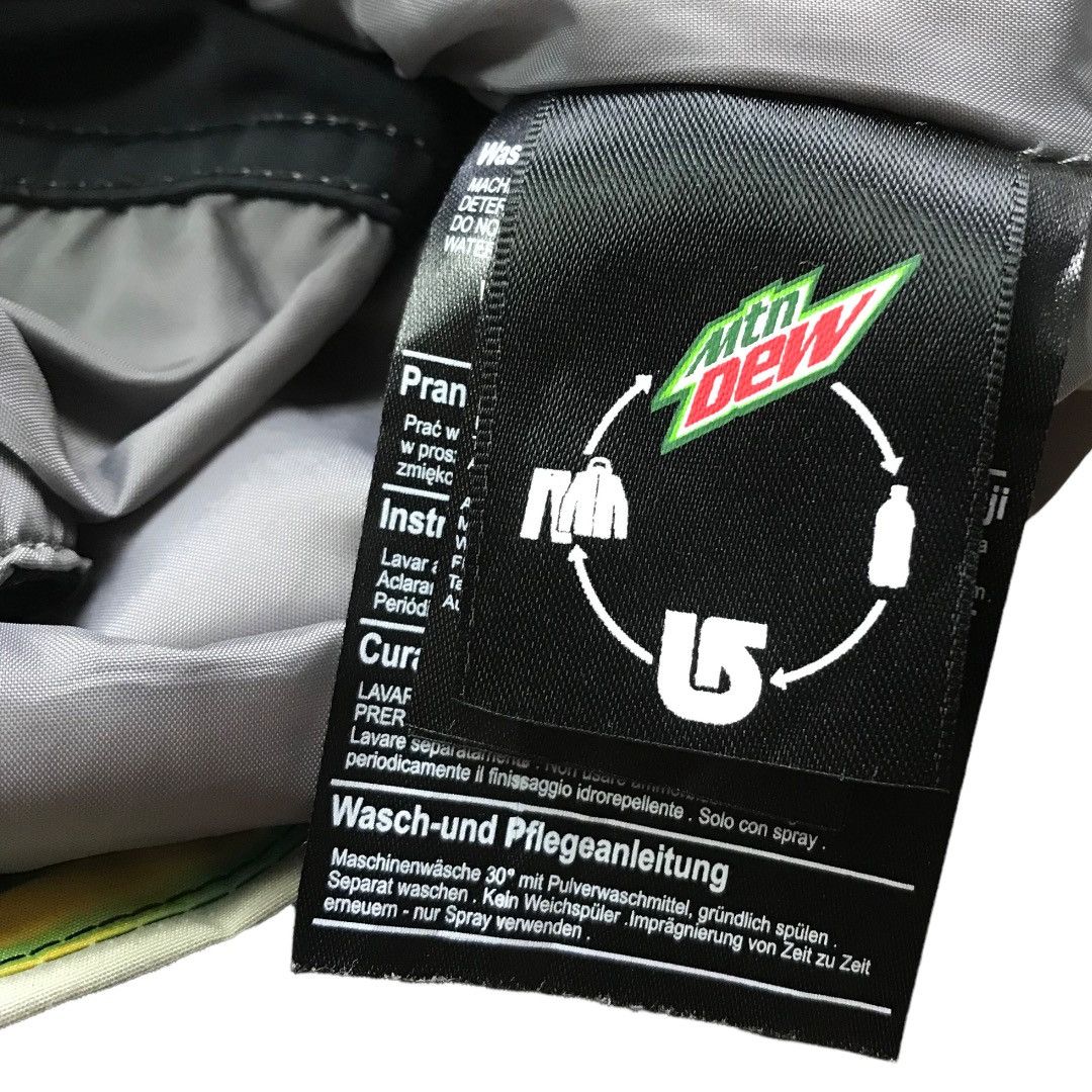 Burton × Mountain Dew BURTON POACHER SNOWBOARD JACKET HOODED DRYRIDE MULTICOLOUR Size US M / EU 48-50 / 2 - 17 Thumbnail