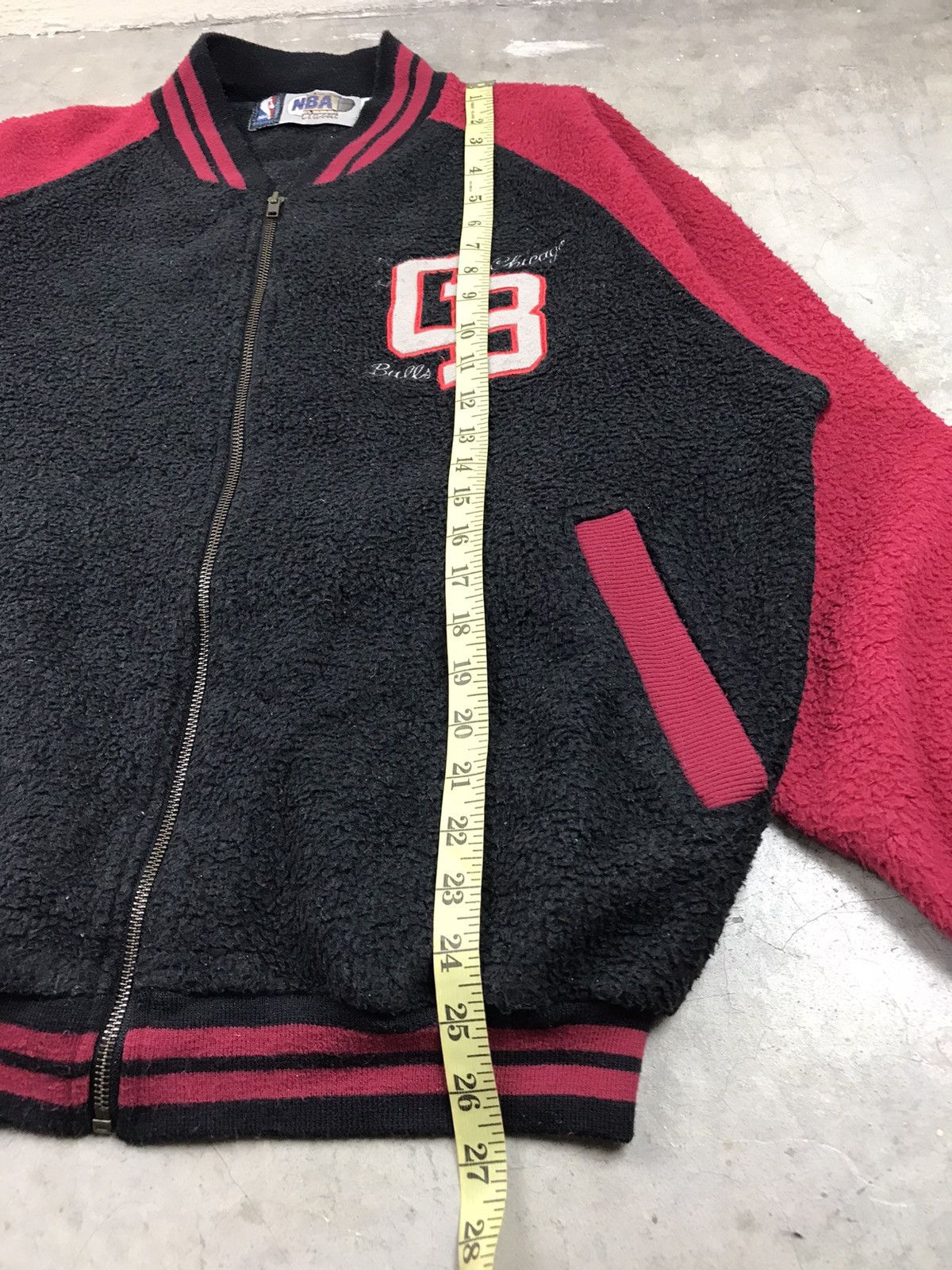 NBA Vintage 90s NBA Classic Chicago Bulls Varsity Jacket Size US M / EU 48-50 / 2 - 12 Thumbnail