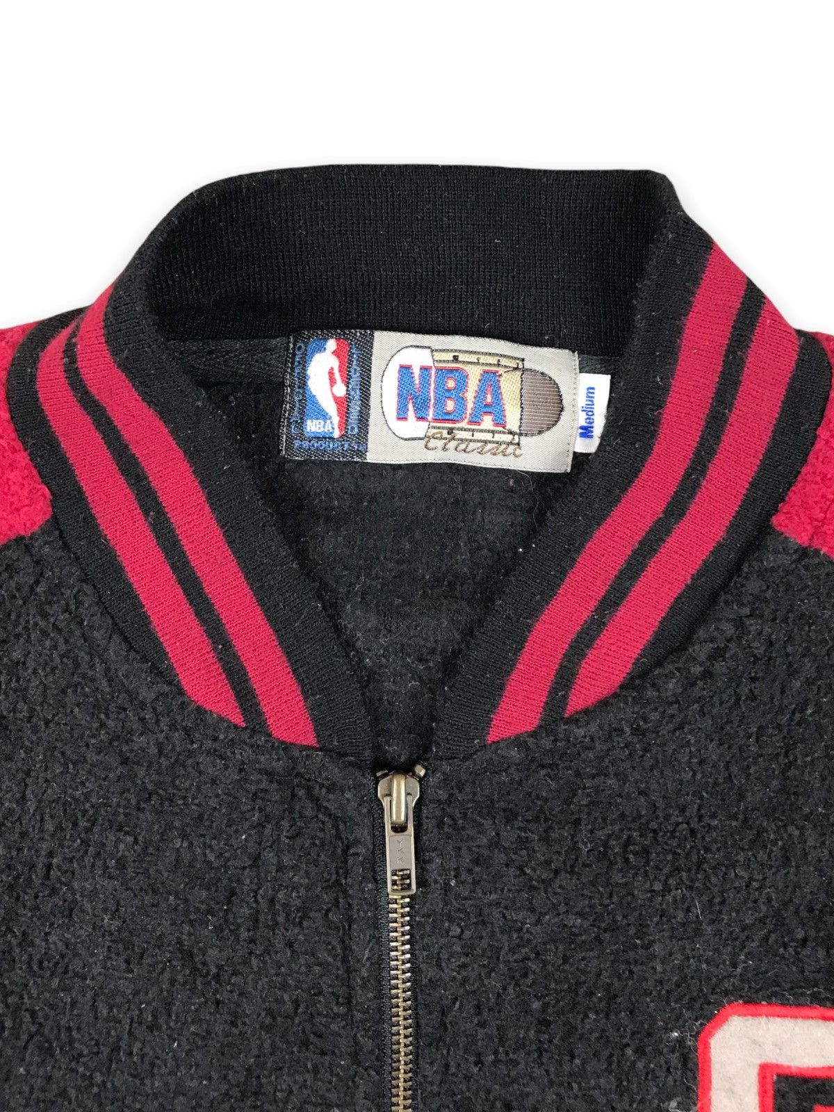 NBA Vintage 90s NBA Classic Chicago Bulls Varsity Jacket Size US M / EU 48-50 / 2 - 4 Thumbnail