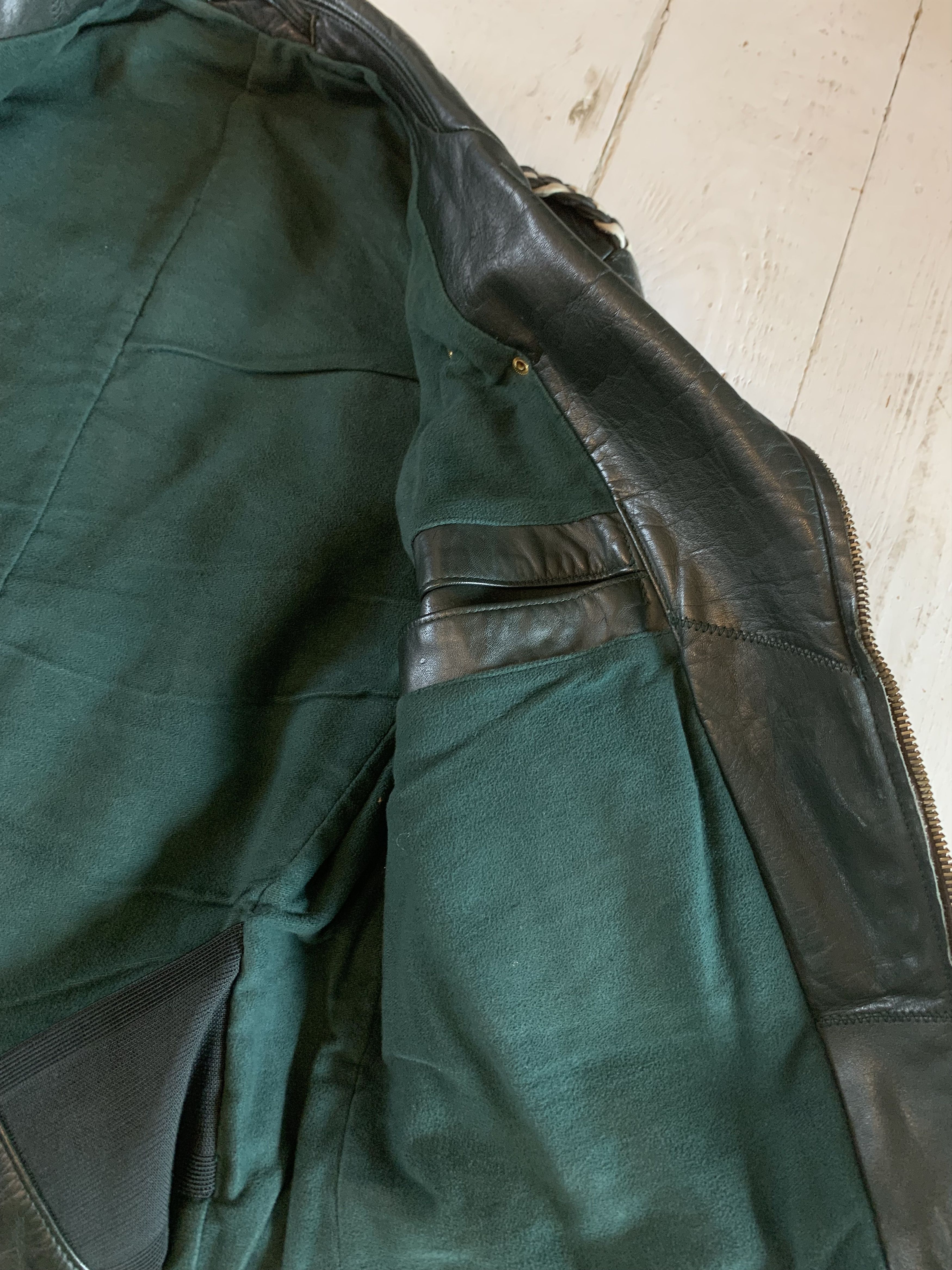 Japanese Brand 1960/70s German Motorcycle Green Leather Biker Jacket Size US L / EU 52-54 / 3 - 15 Thumbnail