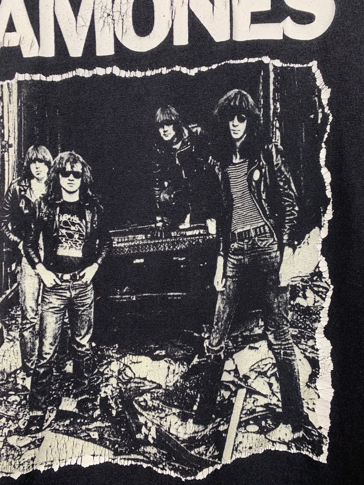 Band Tees 00s Vintage Ramones Sheena Is Punk Rocker T-Shirt Size US L / EU 52-54 / 3 - 7 Thumbnail