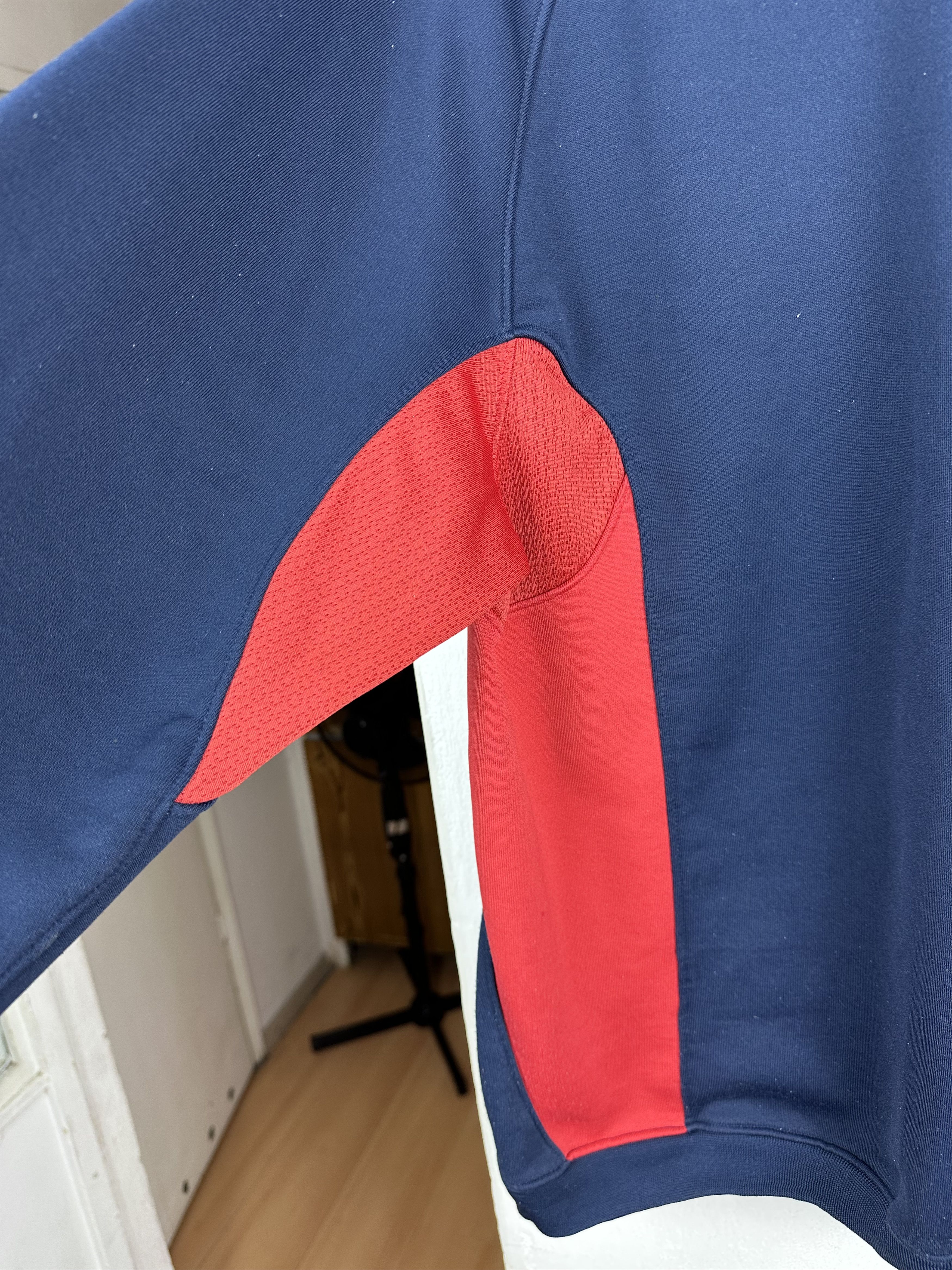 Nike Vintage Nike Arsenal London Sweatshirt Football Rare Y2K Size US M / EU 48-50 / 2 - 12 Thumbnail