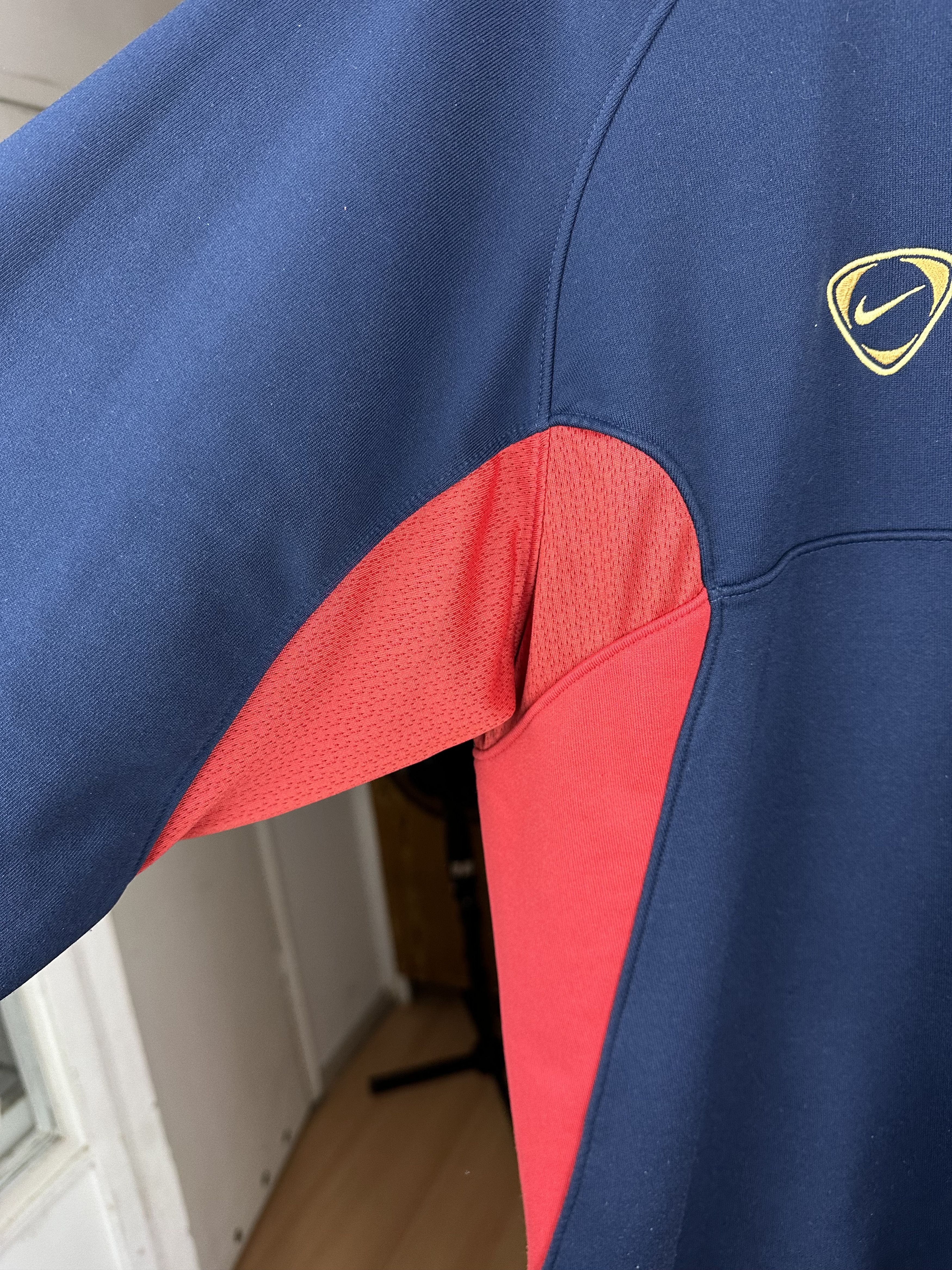 Nike Vintage Nike Arsenal London Sweatshirt Football Rare Y2K Size US M / EU 48-50 / 2 - 8 Thumbnail