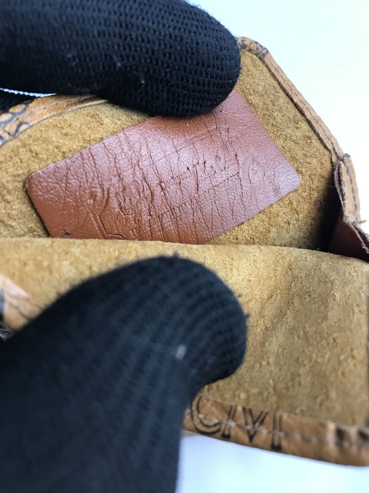 MCM × Vintage ❌Last Drop❌🔥Rare🔥 MCM Glasses Case leather Size ONE SIZE - 5 Thumbnail