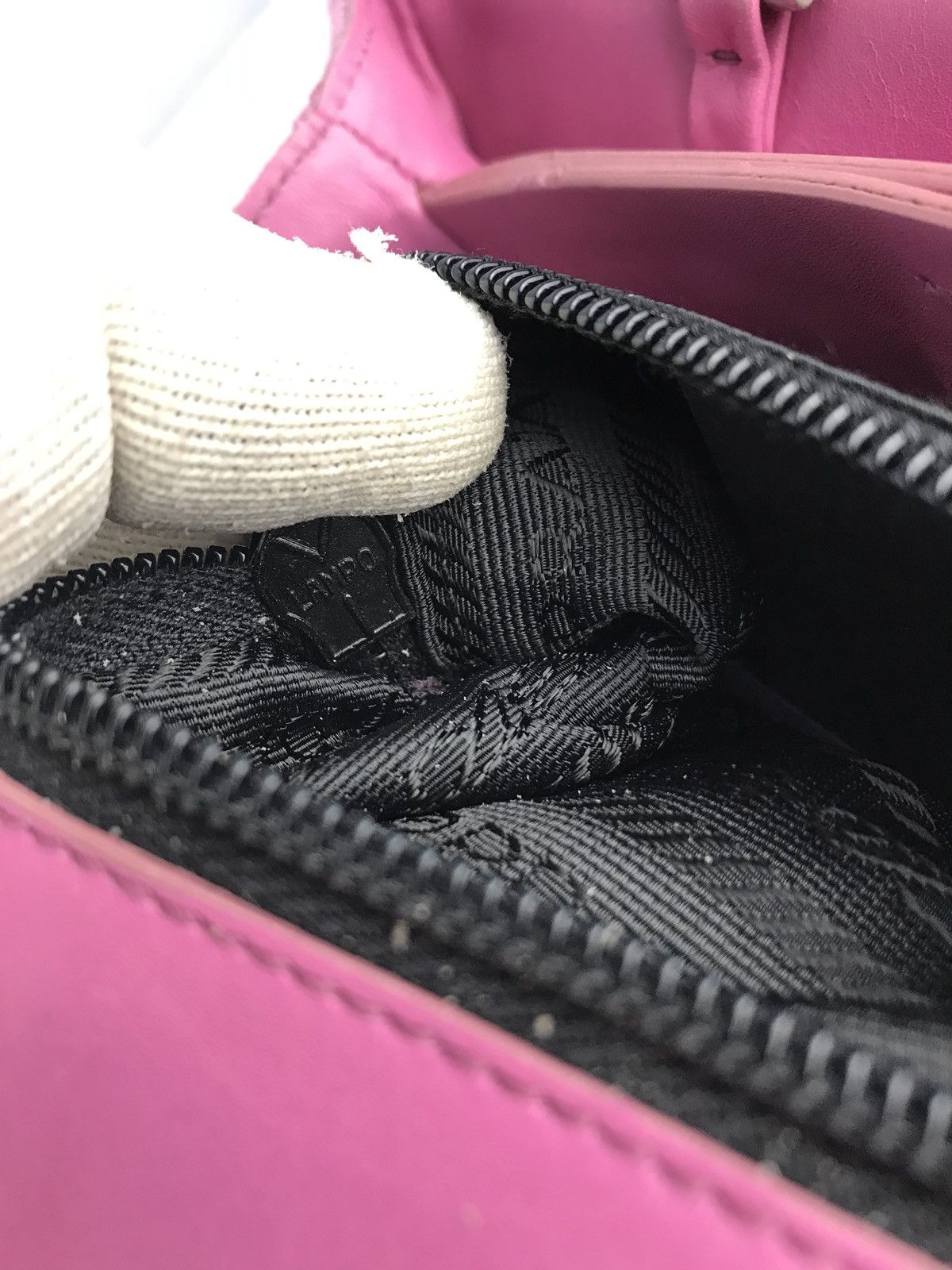 Prada × Vintage ❌Last Drop❌ 🔥Rare🔥Authentic Prada Pink Shoulder Bag Size ONE SIZE - 17 Thumbnail