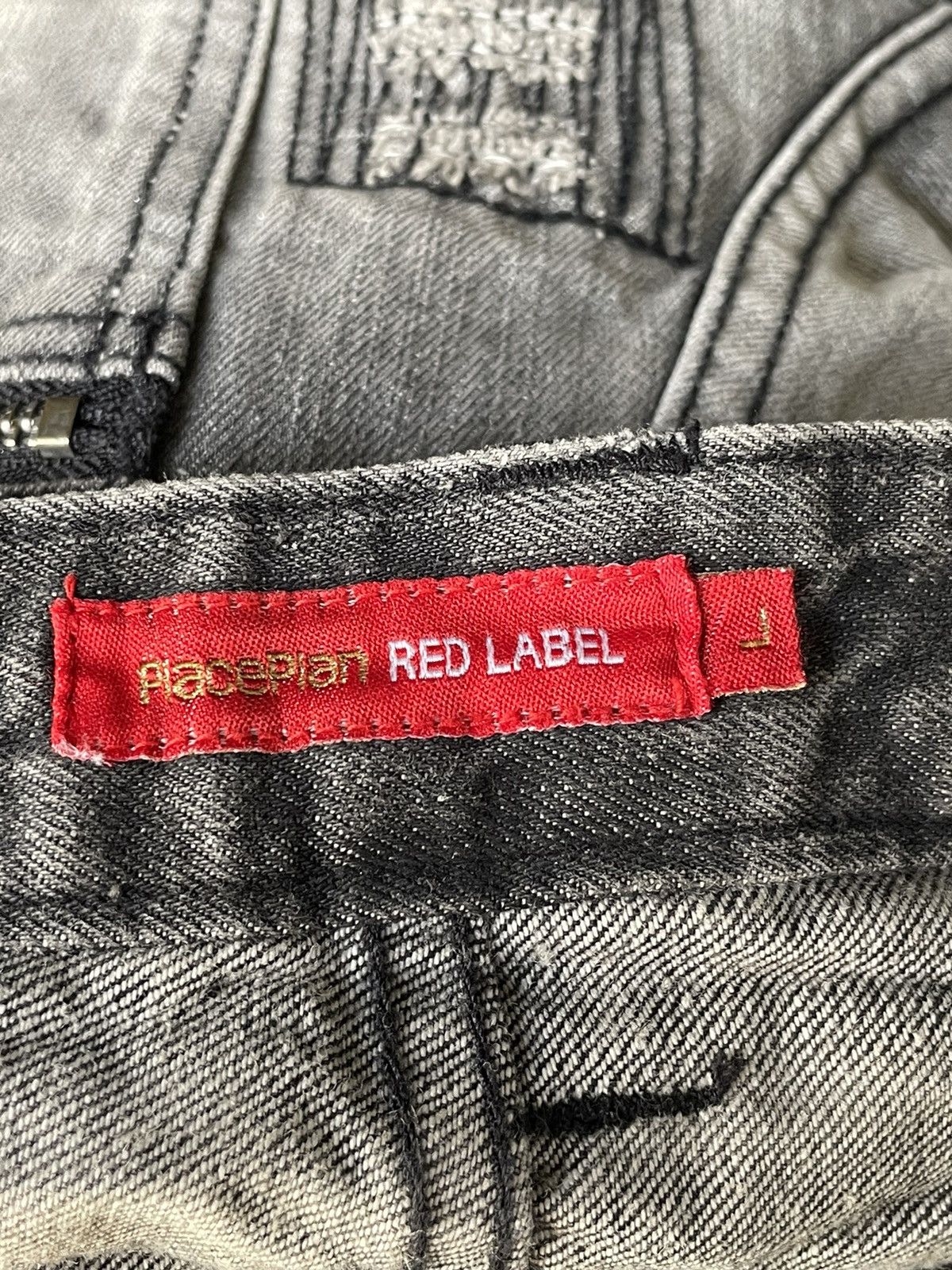 Japanese Brand Place Plan Red Label Zippers Stains Jeans Size US 31 - 17 Thumbnail