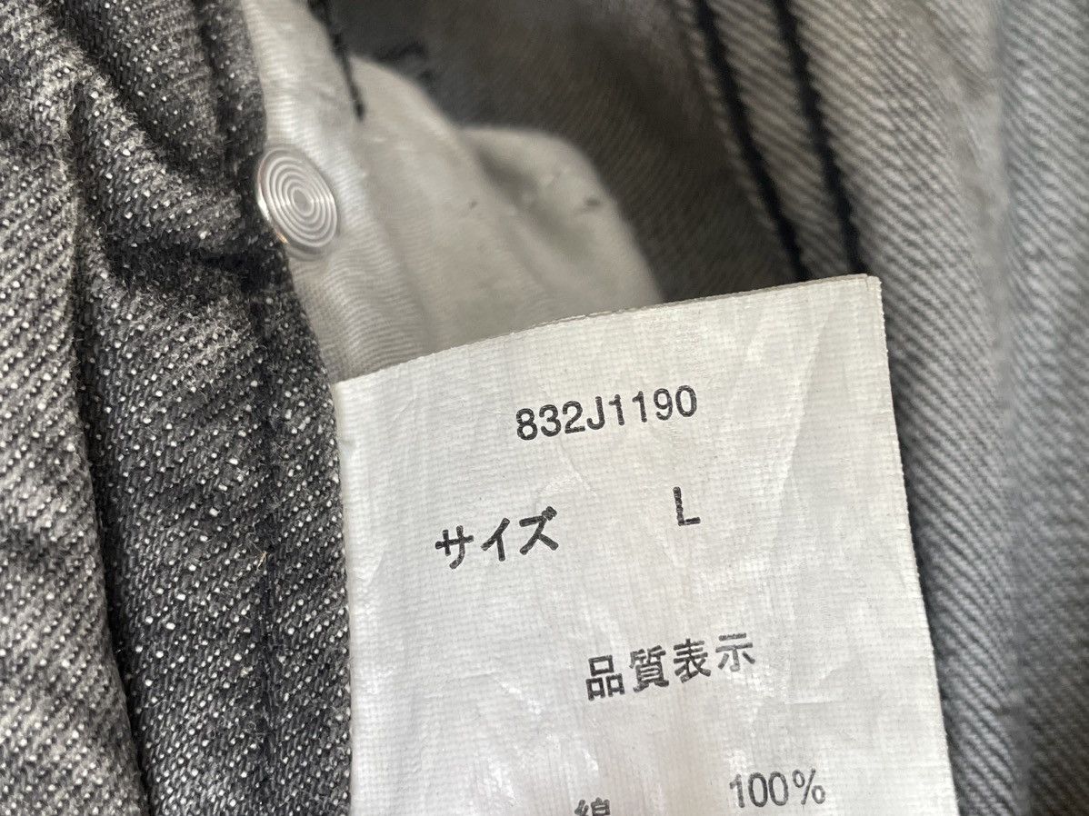 Japanese Brand Place Plan Red Label Zippers Stains Jeans Size US 31 - 18 Thumbnail
