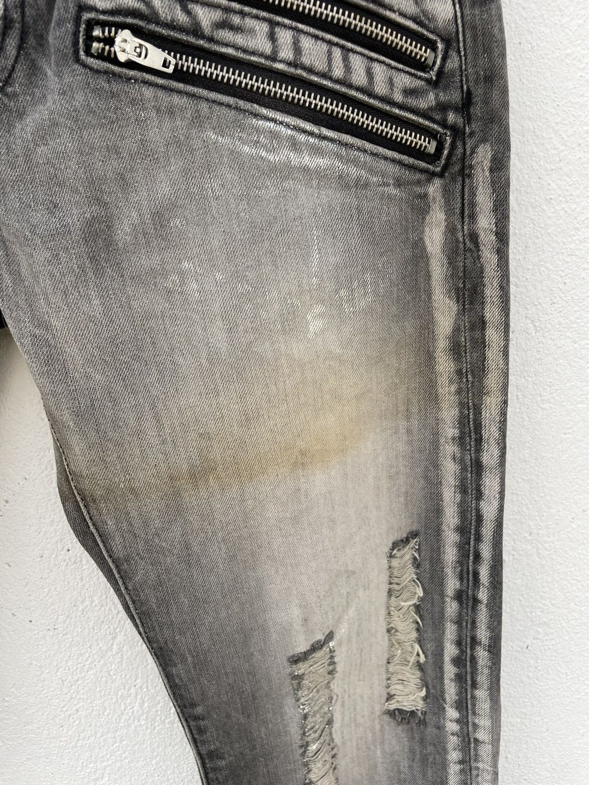 Japanese Brand Place Plan Red Label Zippers Stains Jeans Size US 31 - 6 Thumbnail
