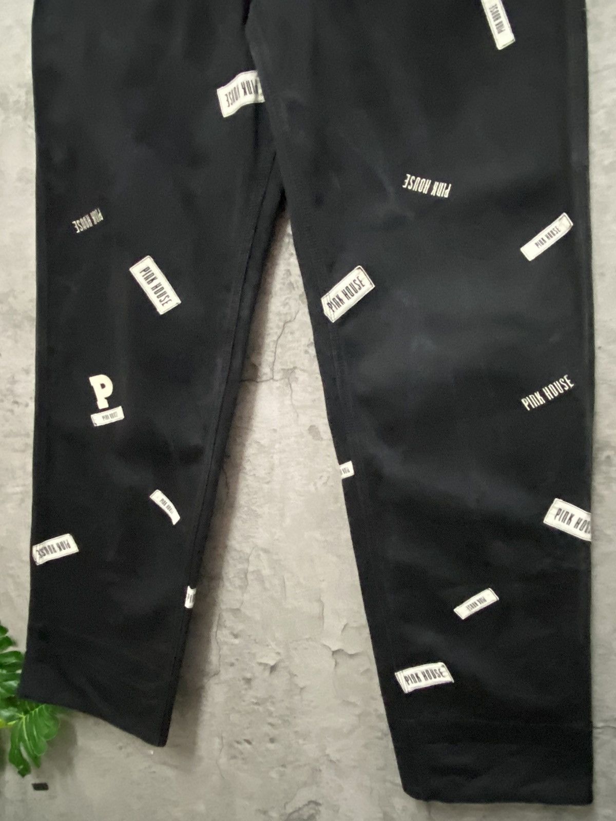 Karl Helmut Vintage Pink house Patched Embroidered Carpenter Pants Baggy Size US 29 - 6 Thumbnail