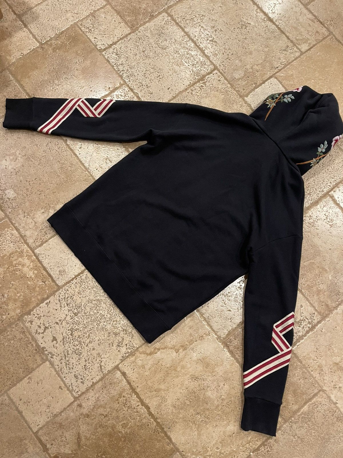 Gucci Gucci 2017 Embroidered Floral Tiger Black Hoodie RARE Size US XL / EU 56 / 4 - 5 Thumbnail