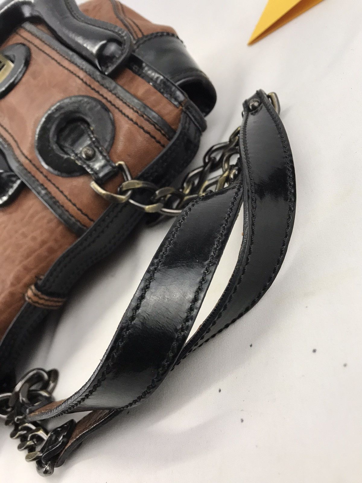 Fendi ❌Last Drop❌ Auth Fendi Vernice Nappa Tobacco Shoulderbag Size ONE SIZE - 14 Thumbnail