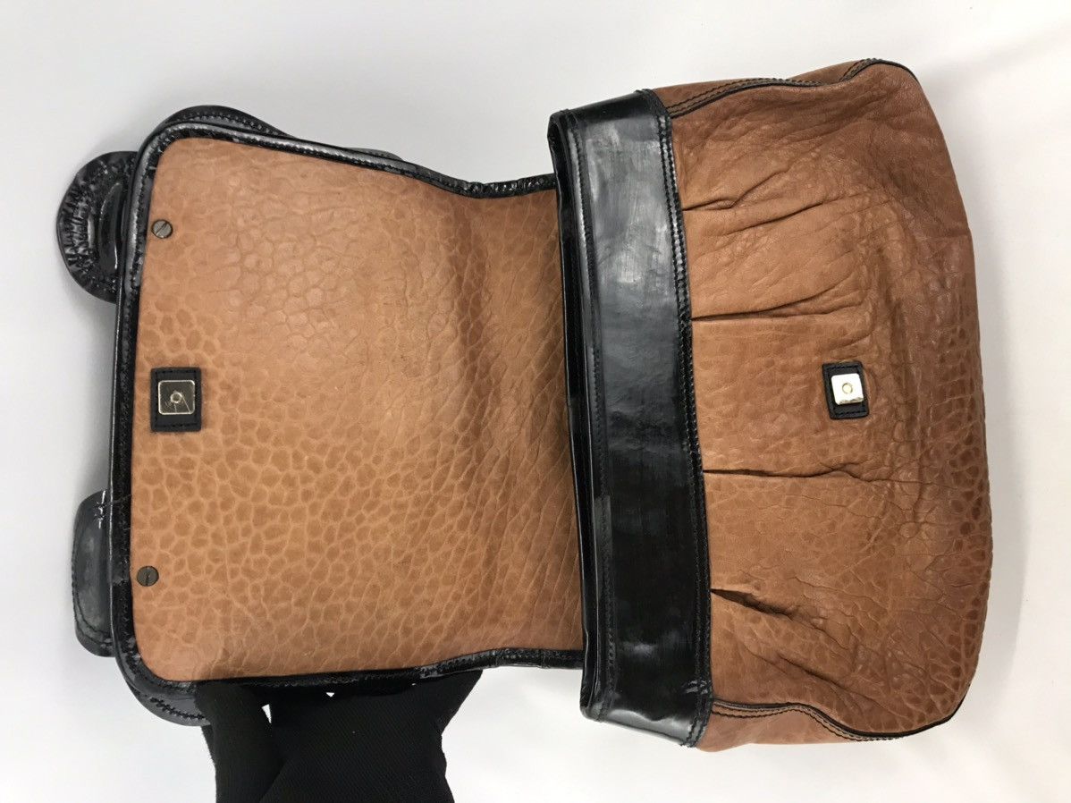 Fendi ❌Last Drop❌ Auth Fendi Vernice Nappa Tobacco Shoulderbag Size ONE SIZE - 20 Thumbnail
