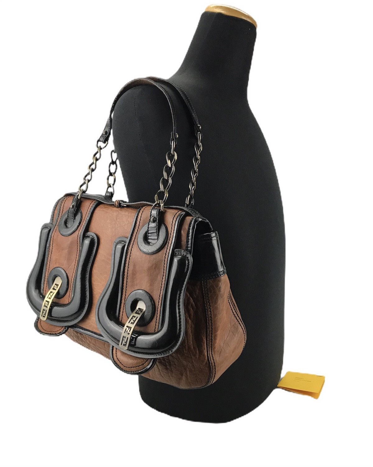 Fendi ❌Last Drop❌ Auth Fendi Vernice Nappa Tobacco Shoulderbag Size ONE SIZE - 18 Thumbnail