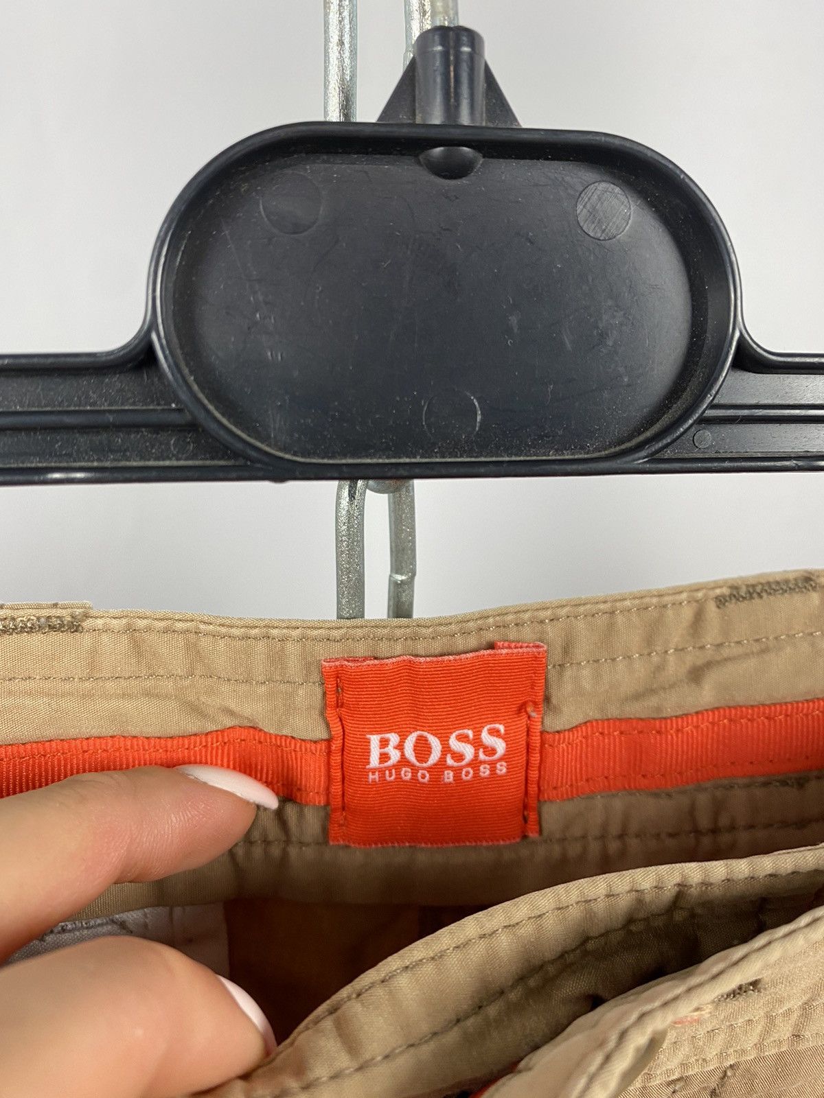 Hugo Boss Hugo Boss cargo shorts beige streetwear size XL Size US 32 / EU 48 - 4 Thumbnail