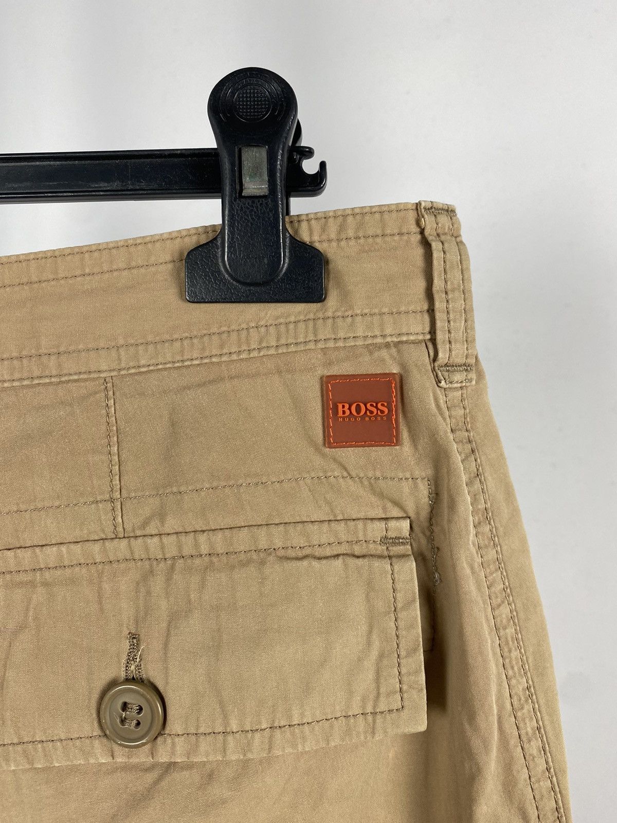 Hugo Boss Hugo Boss cargo shorts beige streetwear size XL Size US 32 / EU 48 - 7 Thumbnail