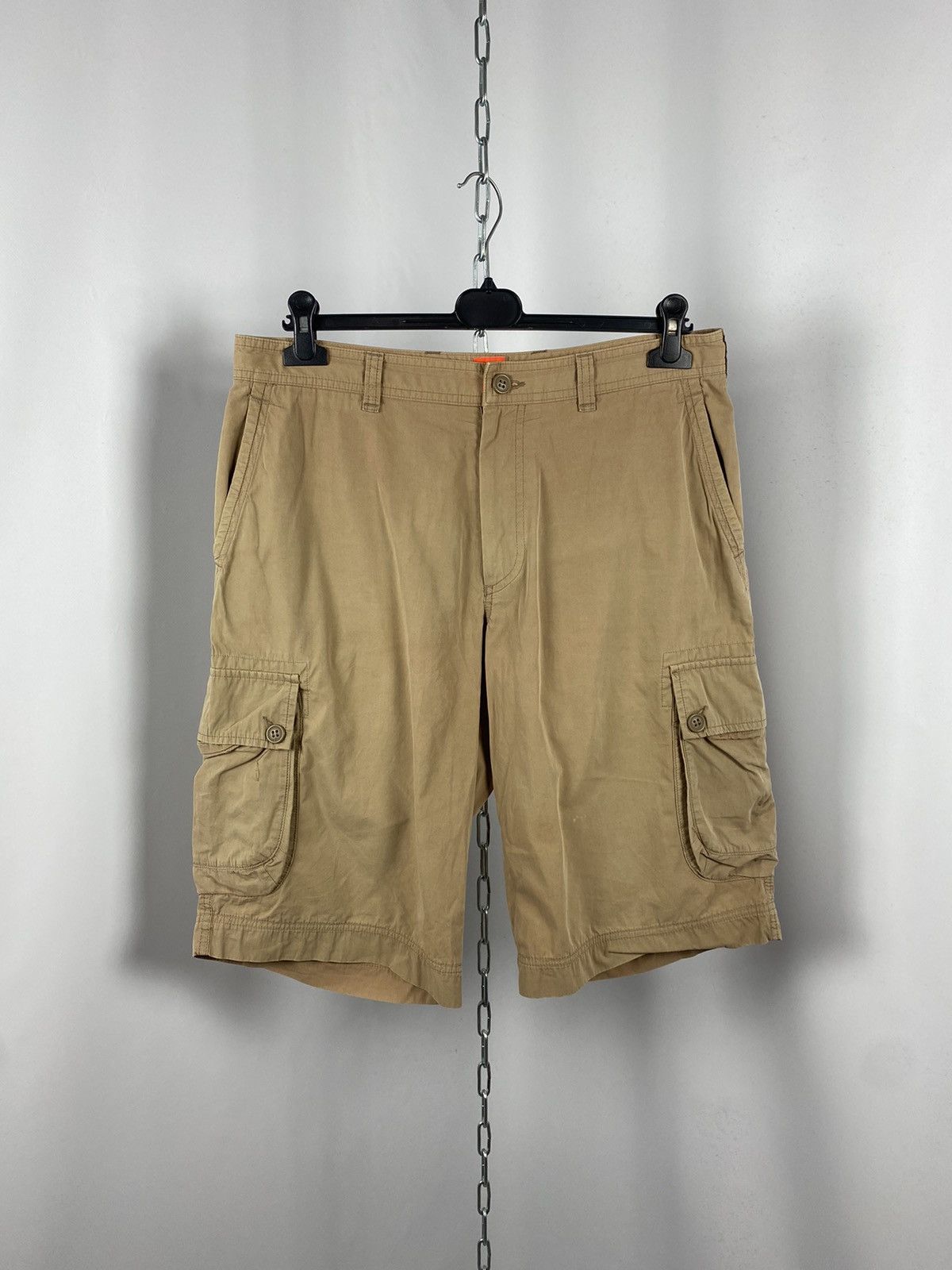 Hugo Boss Hugo Boss cargo shorts beige streetwear size XL Size US 32 / EU 48 - 1 Thumbnail