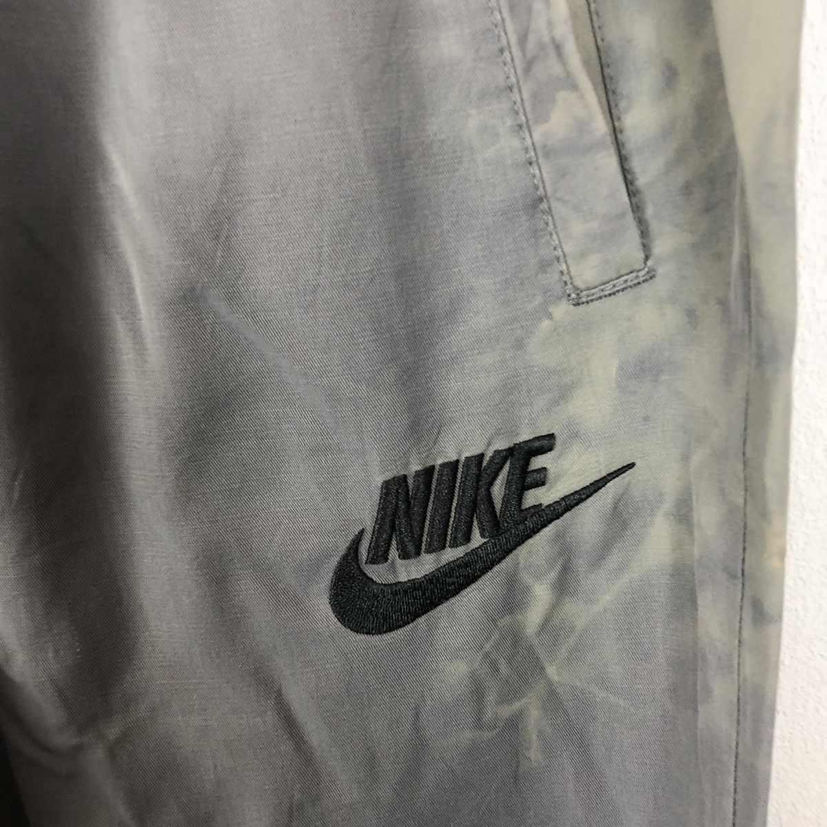 Nike DLL Nike worn faded thrased Grey Jogger Pants #c1275 Size US 29 - 5 Thumbnail
