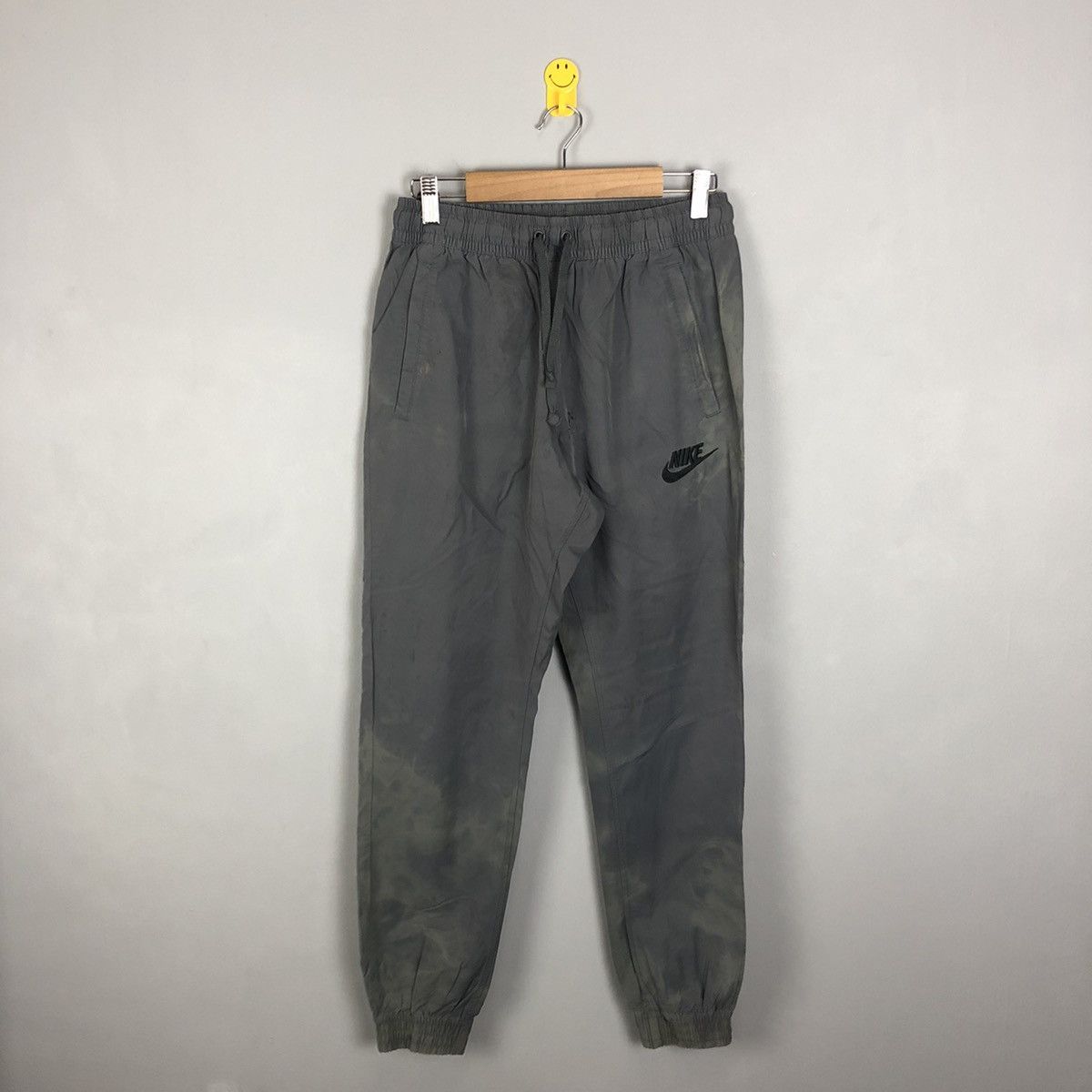 Nike DLL Nike worn faded thrased Grey Jogger Pants #c1275 Size US 29 - 1 Thumbnail