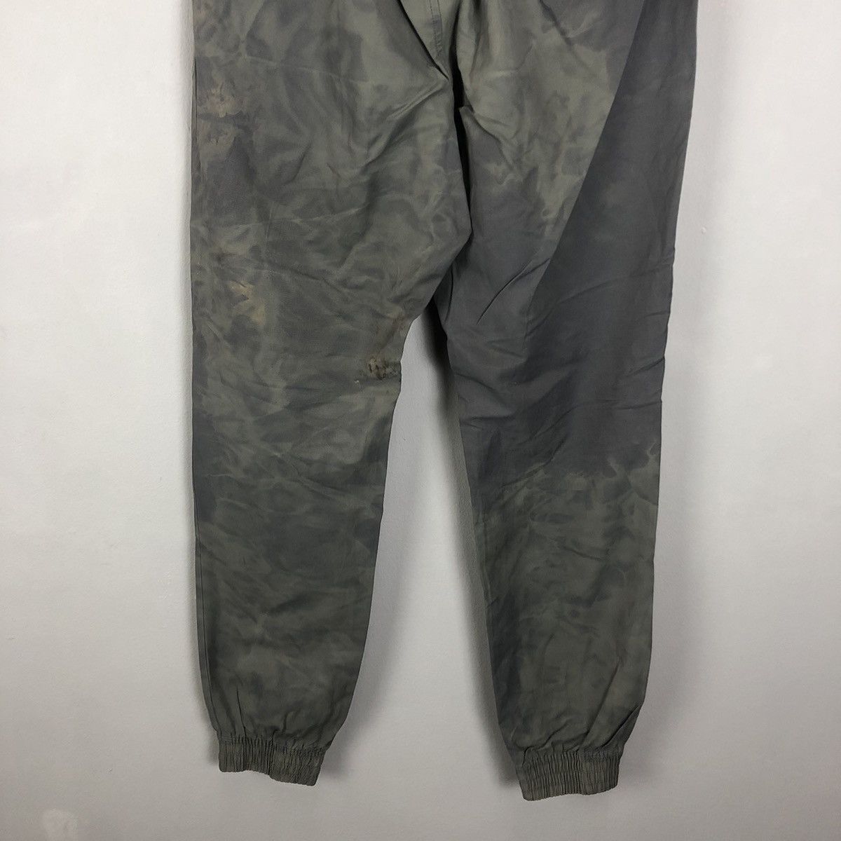 Nike DLL Nike worn faded thrased Grey Jogger Pants #c1275 Size US 29 - 9 Thumbnail