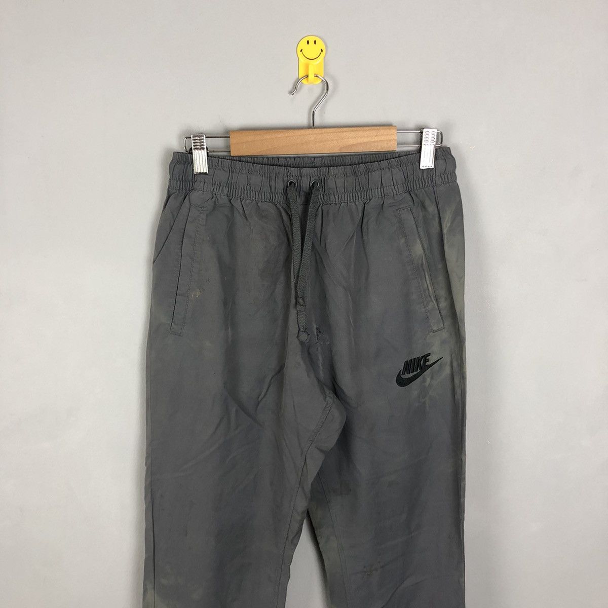 Nike DLL Nike worn faded thrased Grey Jogger Pants #c1275 Size US 29 - 2 Thumbnail