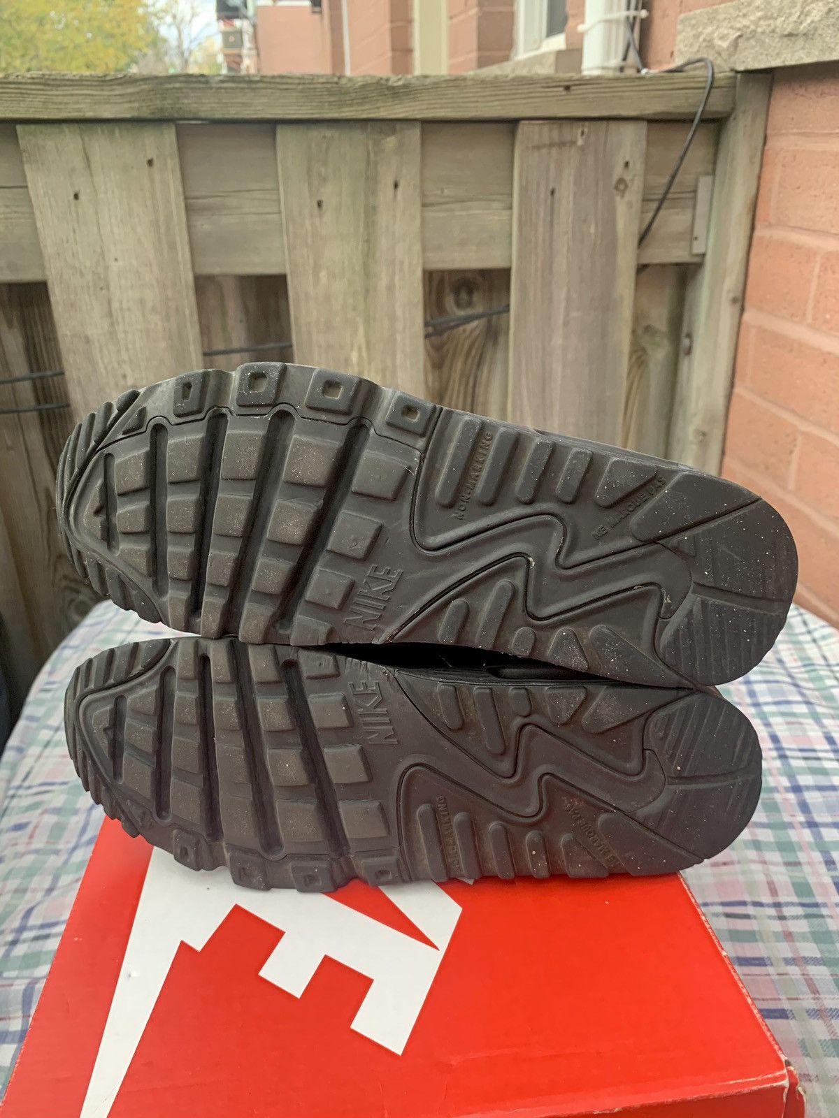 Nike Air Max 90 Triple Black Size US 7 / EU 40 - 6 Thumbnail