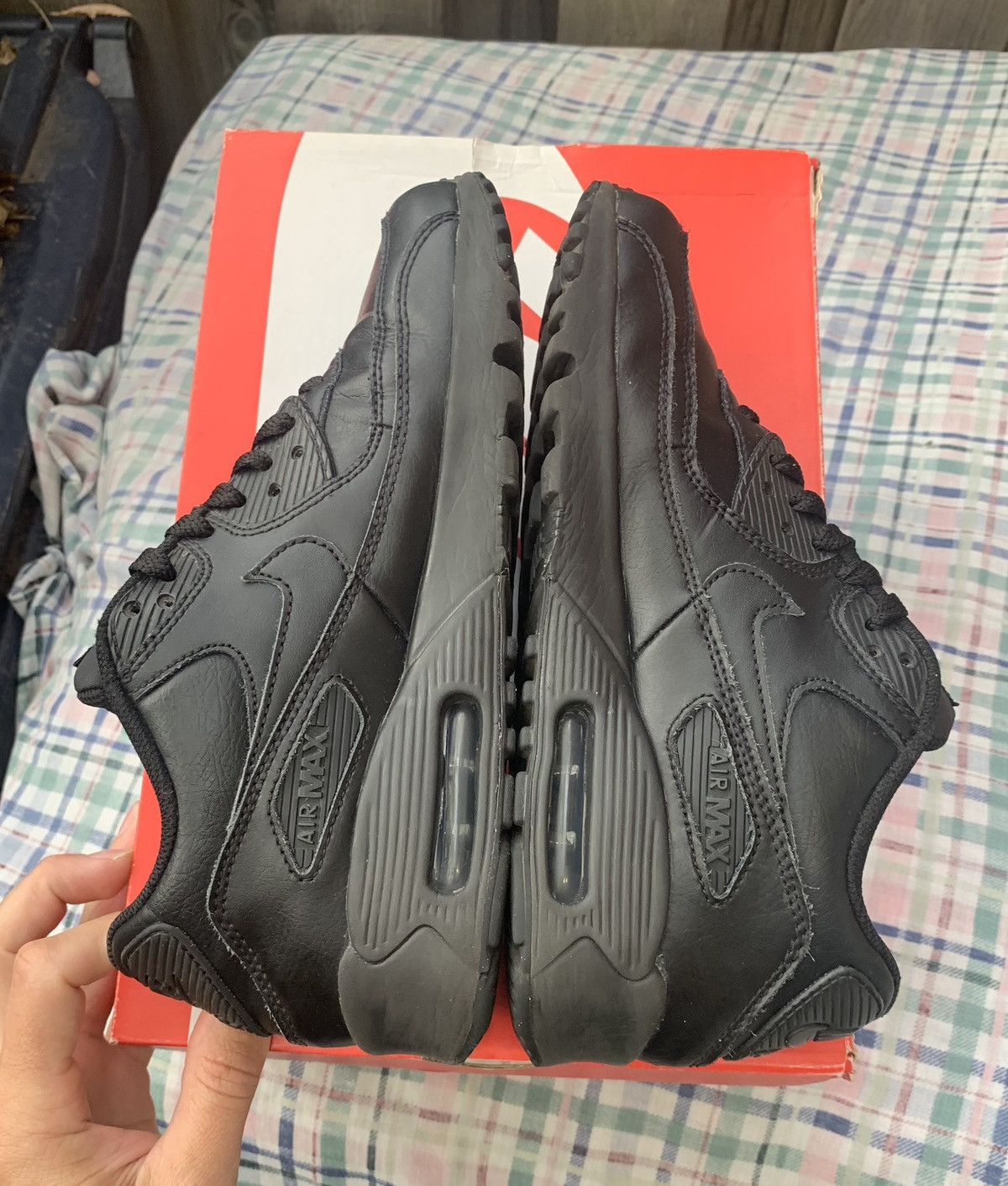 Nike Air Max 90 Triple Black Size US 7 / EU 40 - 4 Thumbnail