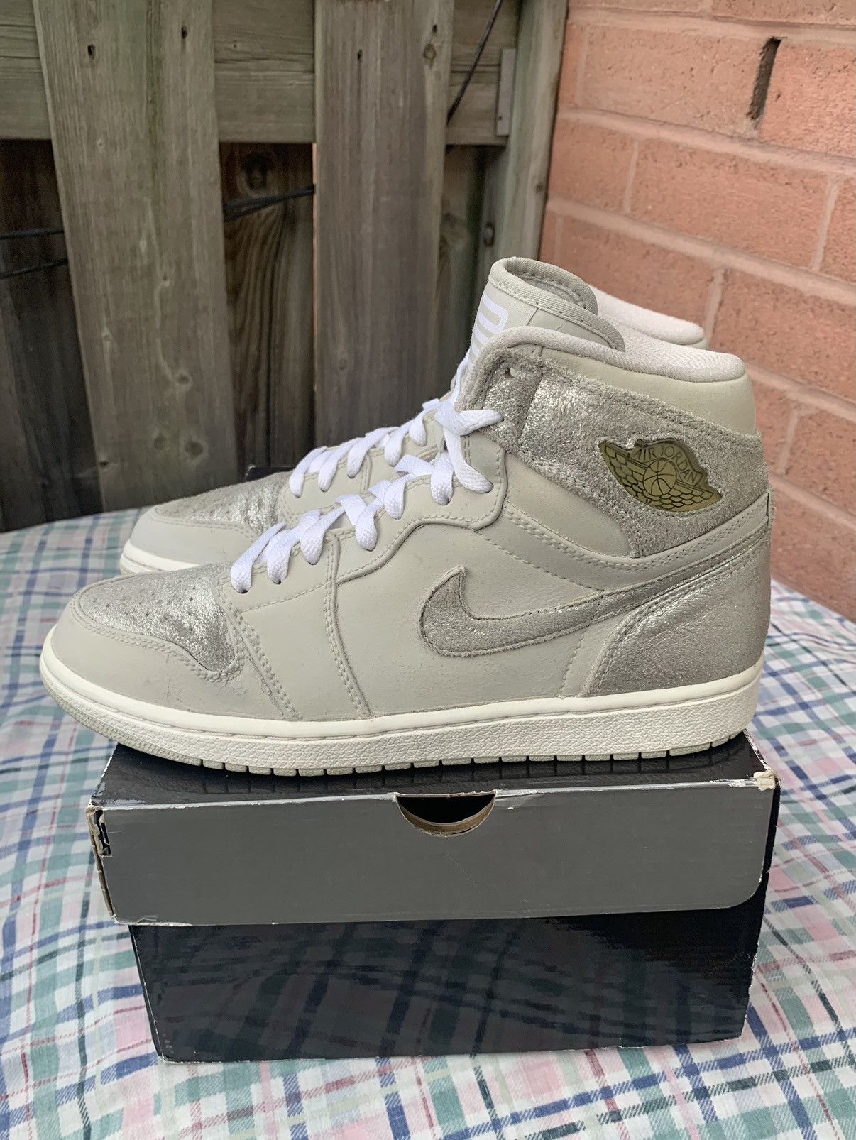 Jordan Brand × Nike Jordan 1 High Metallic Silver 25th Anniversary Size US 9 / EU 42 - 7 Thumbnail