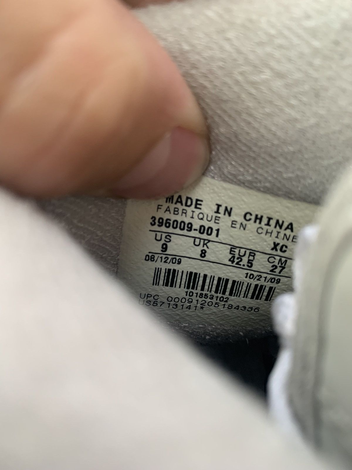 Jordan Brand × Nike Jordan 1 High Metallic Silver 25th Anniversary Size US 9 / EU 42 - 6 Thumbnail