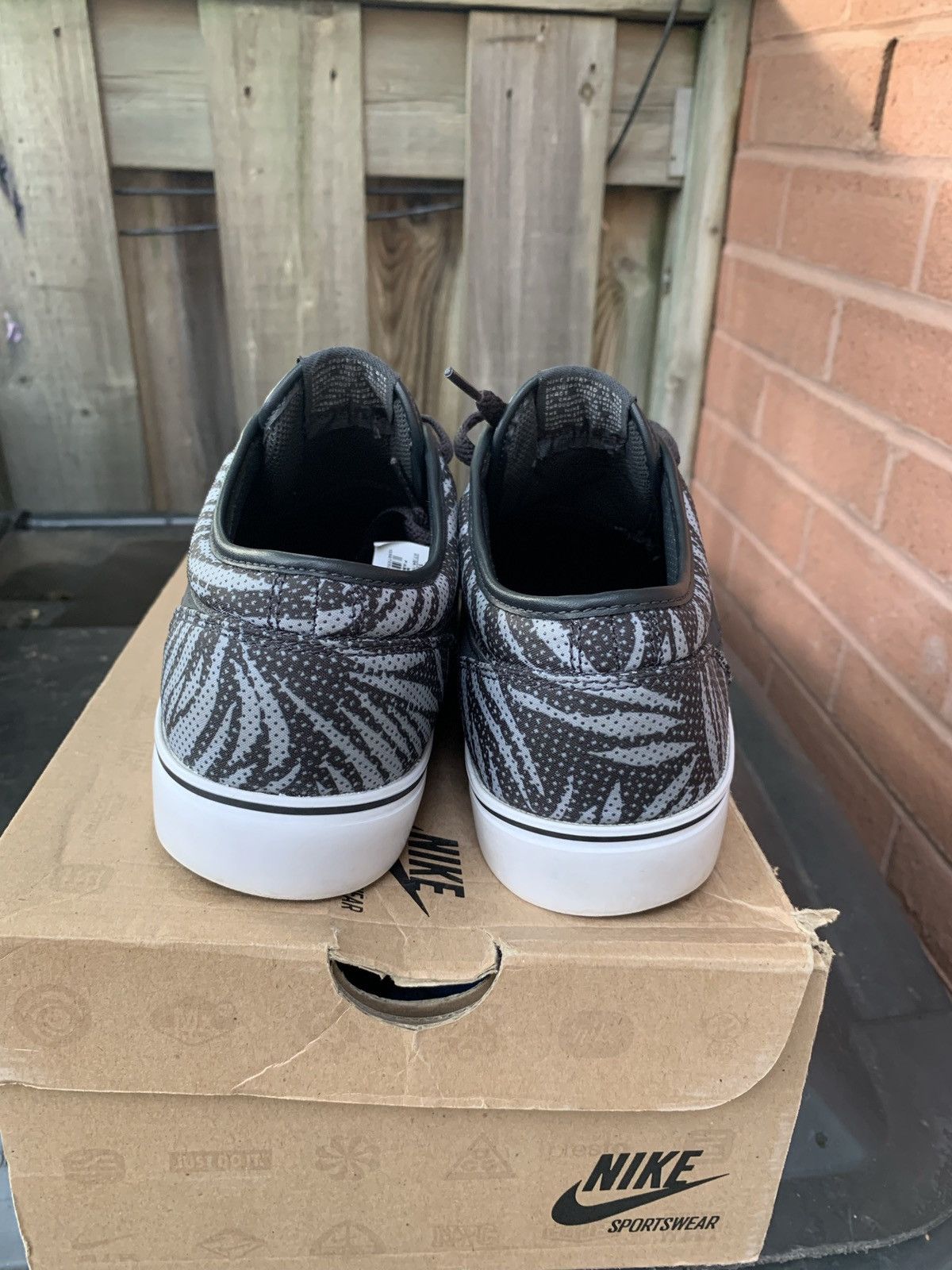 Nike Nike Toki Low TXT Print skateboarding Size US 10 / EU 43 - 3 Thumbnail