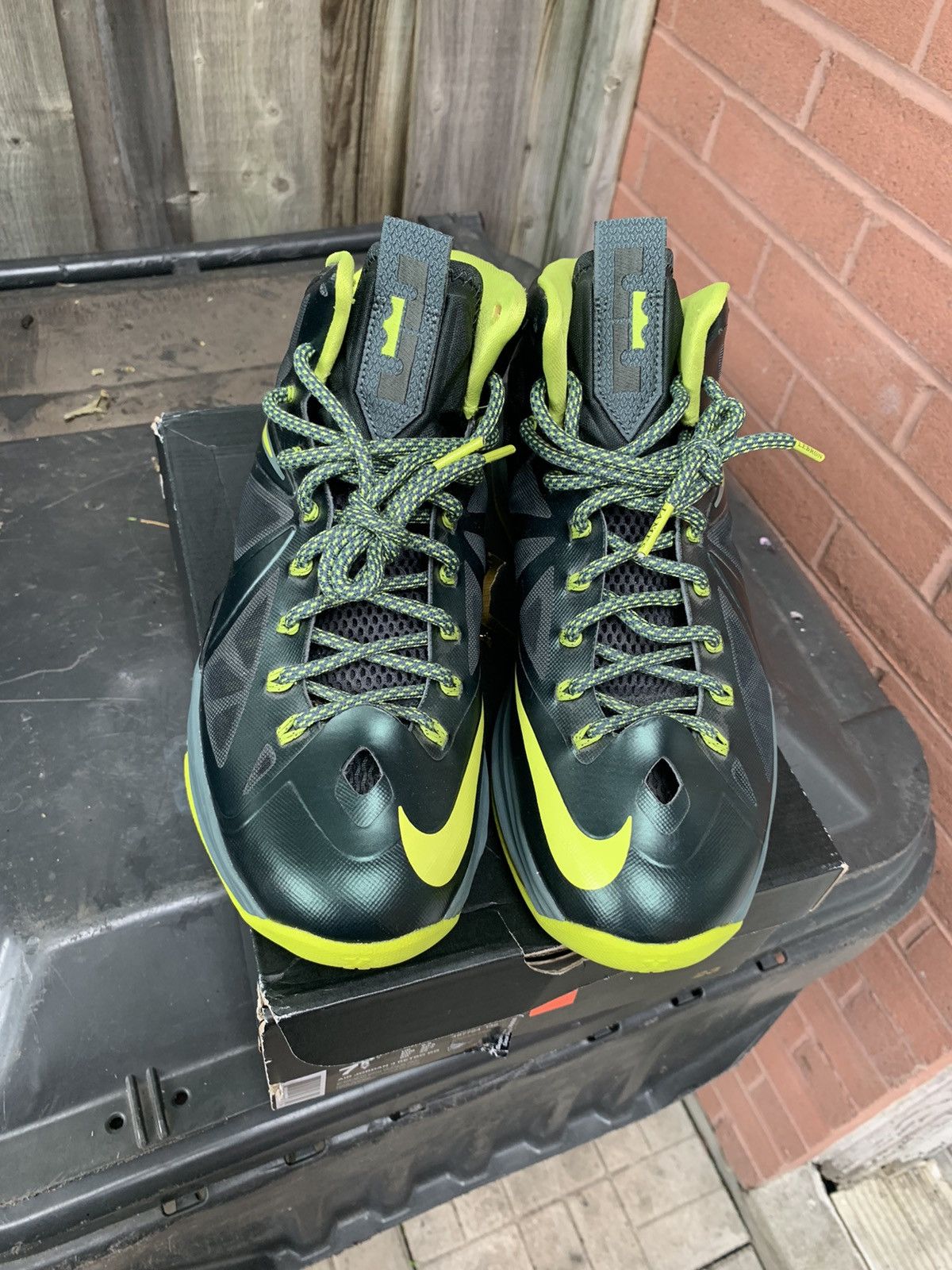 Nike LeBron 10 Dunkman 2012 Size US 9 / EU 42 - 2 Thumbnail