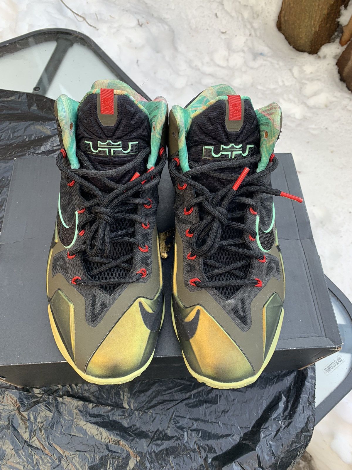 Nike LeBron 11 Kings Pride 2013 Size US 8.5 / EU 41-42 - 2 Thumbnail