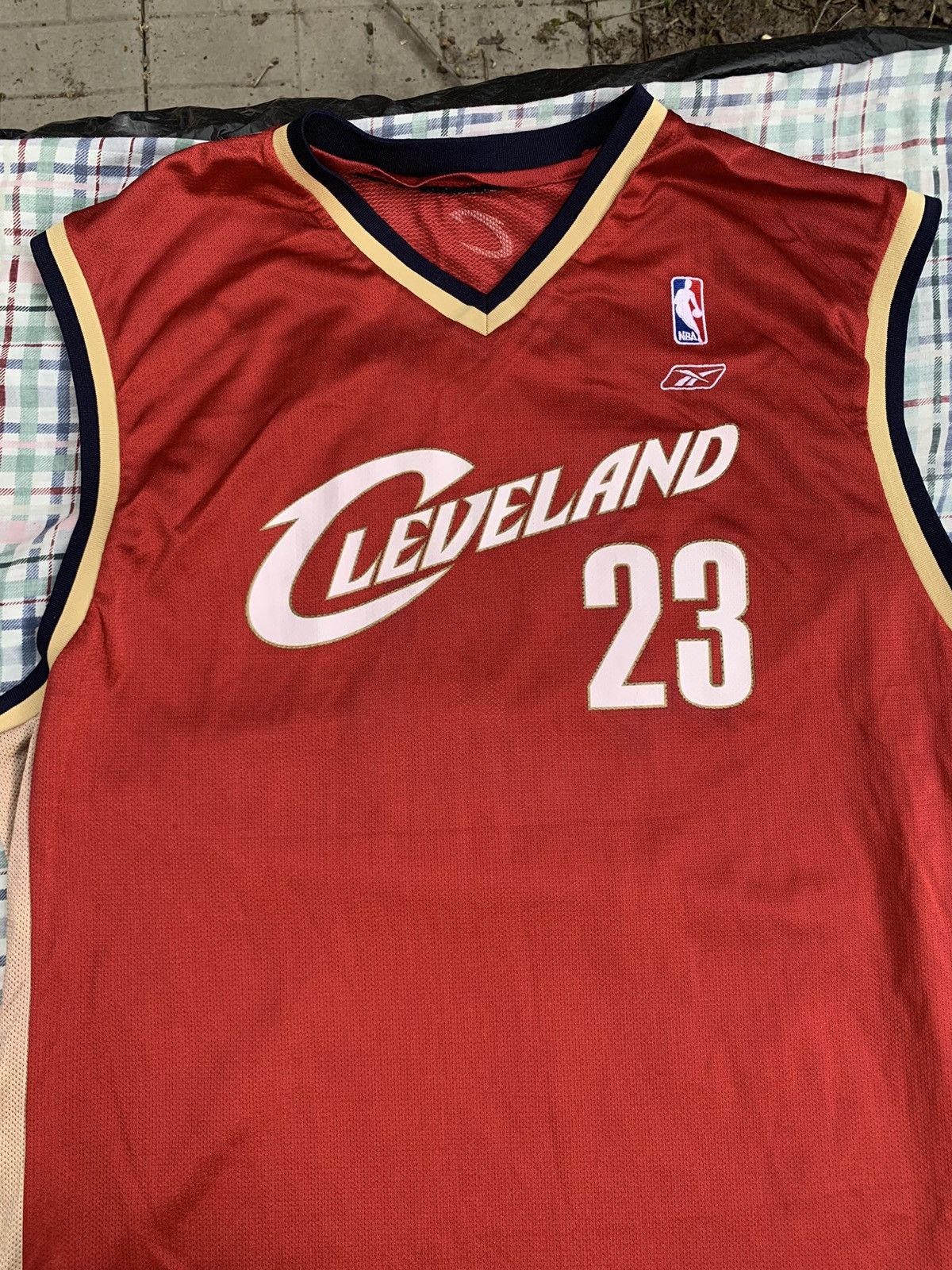 Reebok Reebok Cleveland Cavaliers Lebron James NBA Jersey Size US XL / EU 56 / 4 - 4 Thumbnail