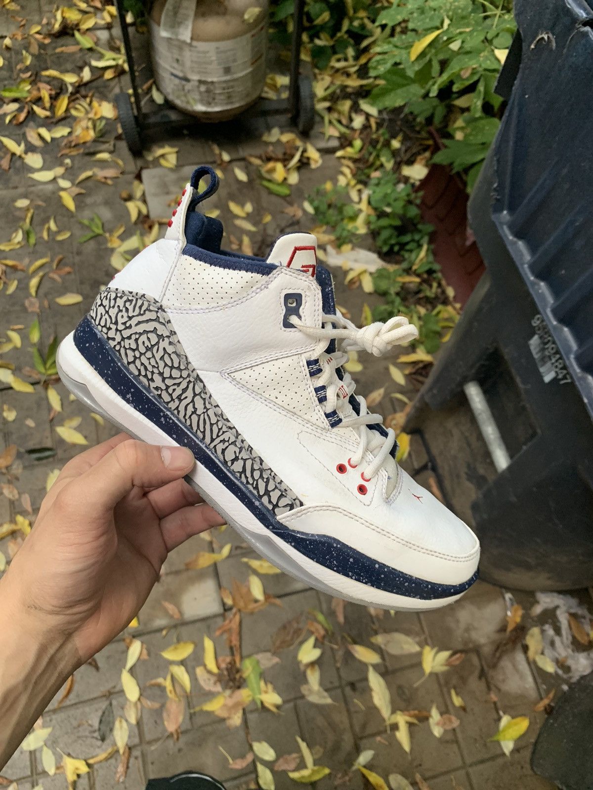 Nike Jordan CP3 Tribute White Vrsty Red Midnight Navy Cement Grey Size US 6.5 / EU 39-40 - 5 Thumbnail