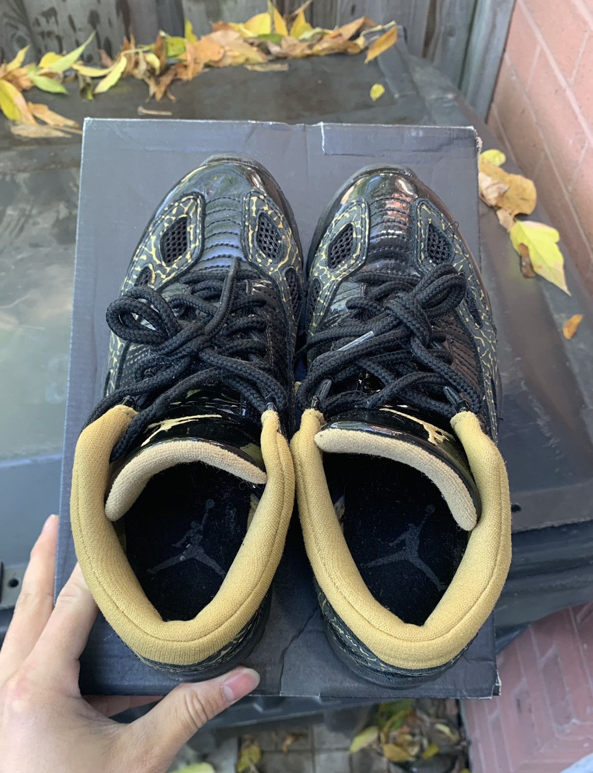 Jordan Brand Jordan 11 Low IE Black Gold Size US 5 / EU 37 - 3 Thumbnail