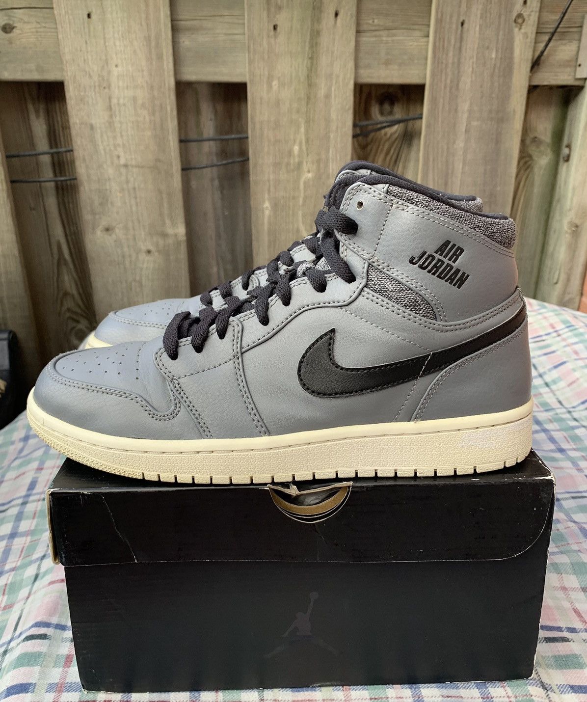 Jordan Brand × Nike Jordan 1 High Rare Air Size US 8.5 / EU 41-42 - 1 Thumbnail