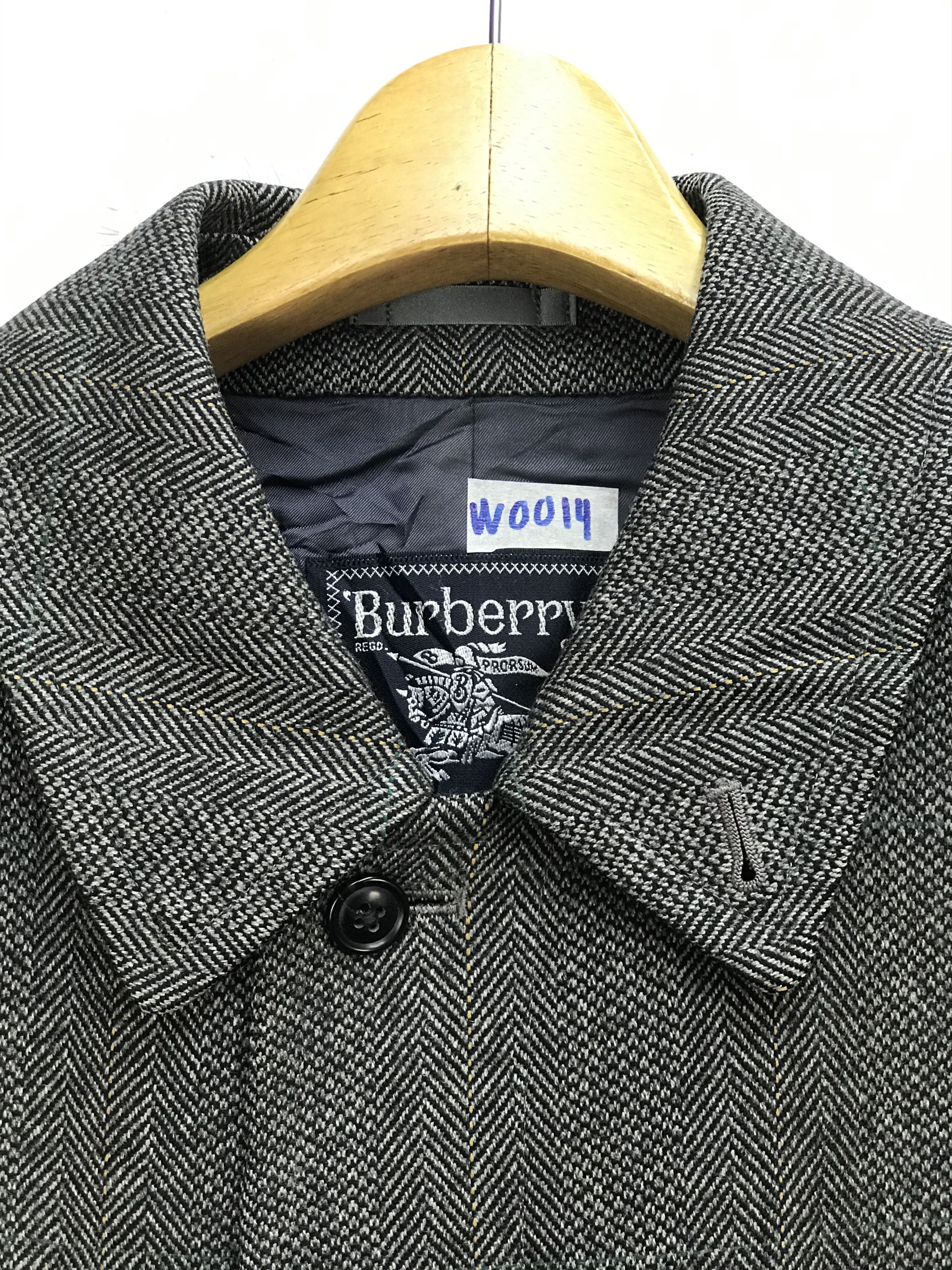 Burberry AUTHEN VINTAGE BURBERRY HERRINGBONE TWILL OVERCOAT Size US L / EU 52-54 / 3 - 2 Thumbnail