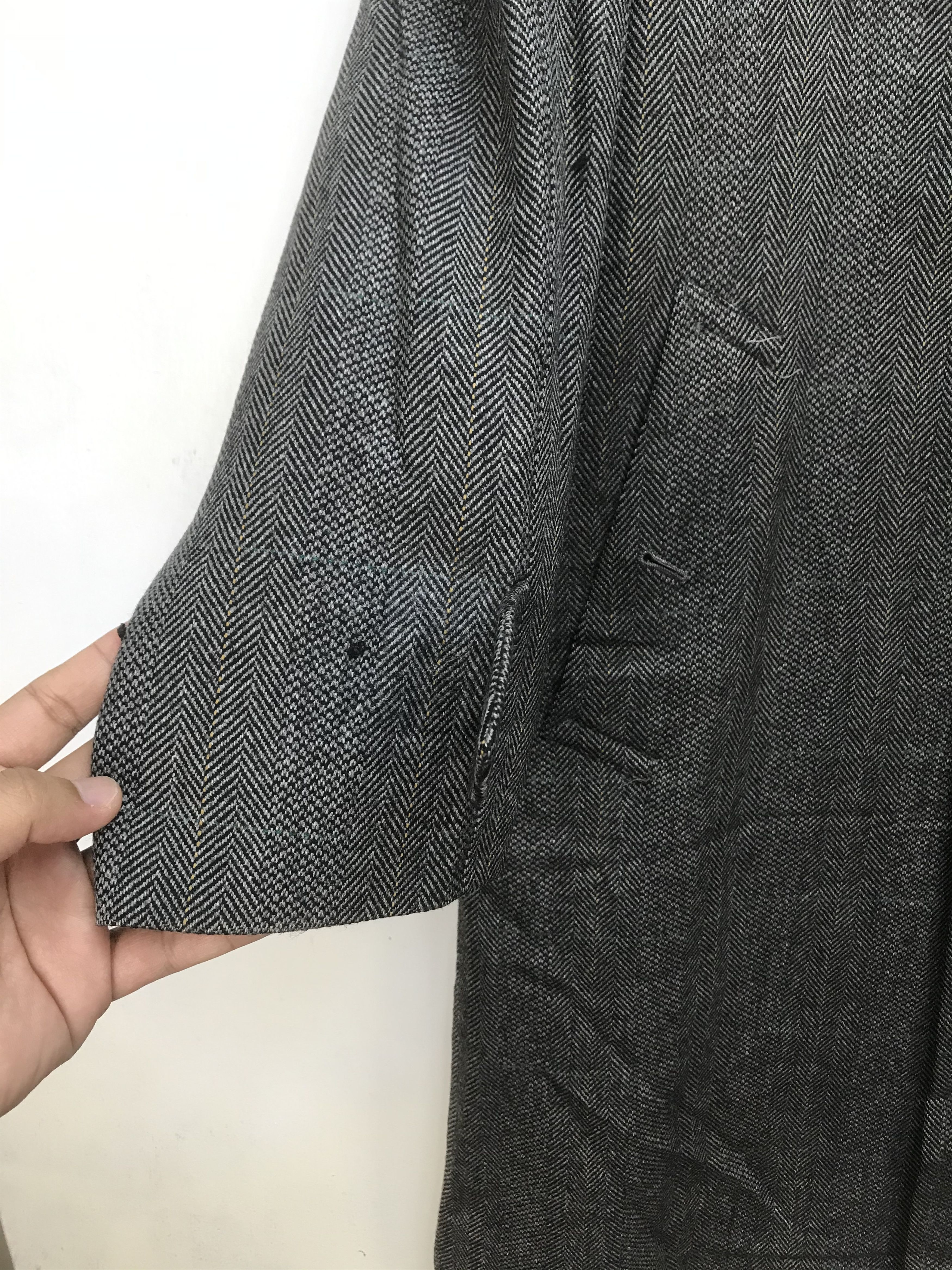 Burberry AUTHEN VINTAGE BURBERRY HERRINGBONE TWILL OVERCOAT Size US L / EU 52-54 / 3 - 3 Thumbnail